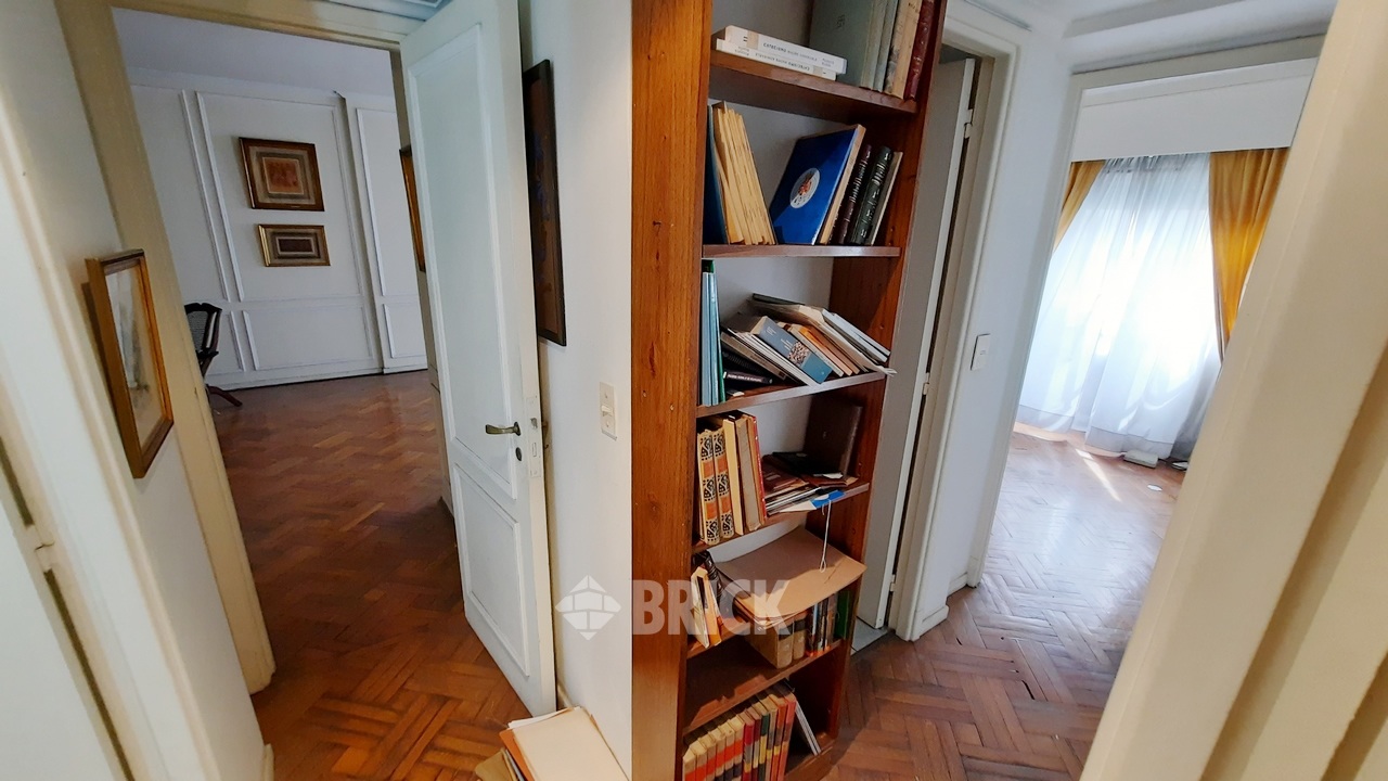 CALLAO, AV. al 1900 Piso 7 12