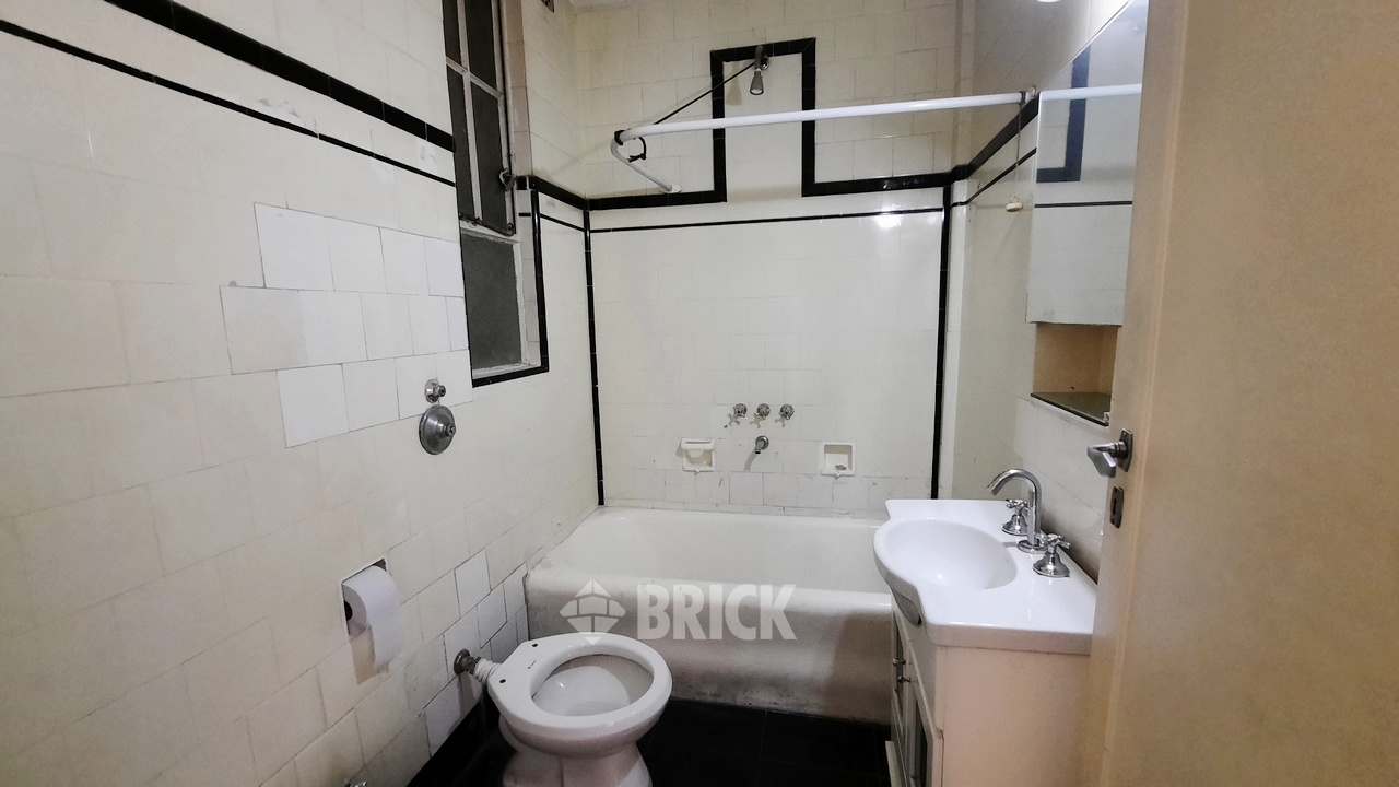 CORDOBA, AV. al 1400 Piso 4 9