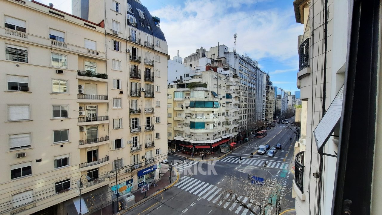 CORDOBA, AV. al 1400 Piso 4 13