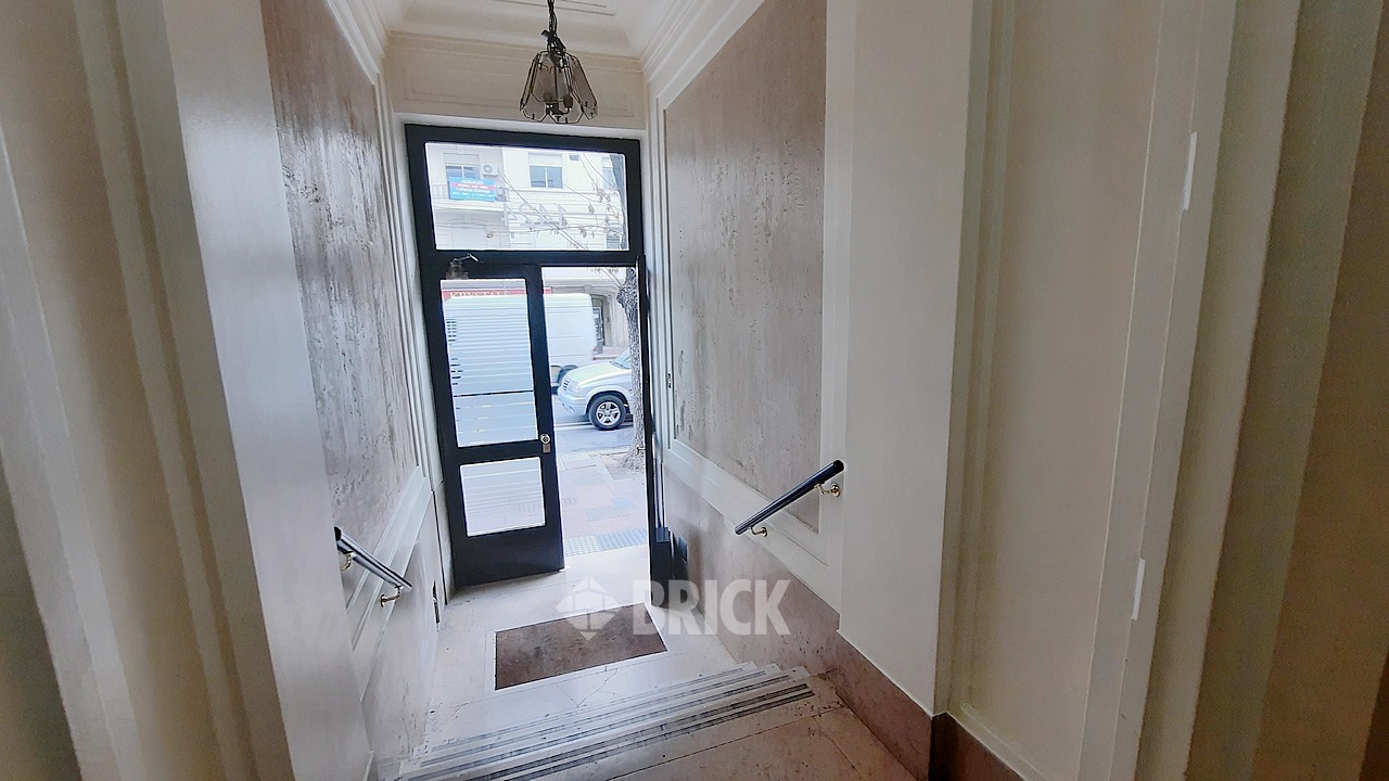 CORDOBA, AV. al 1400 Piso 4 18