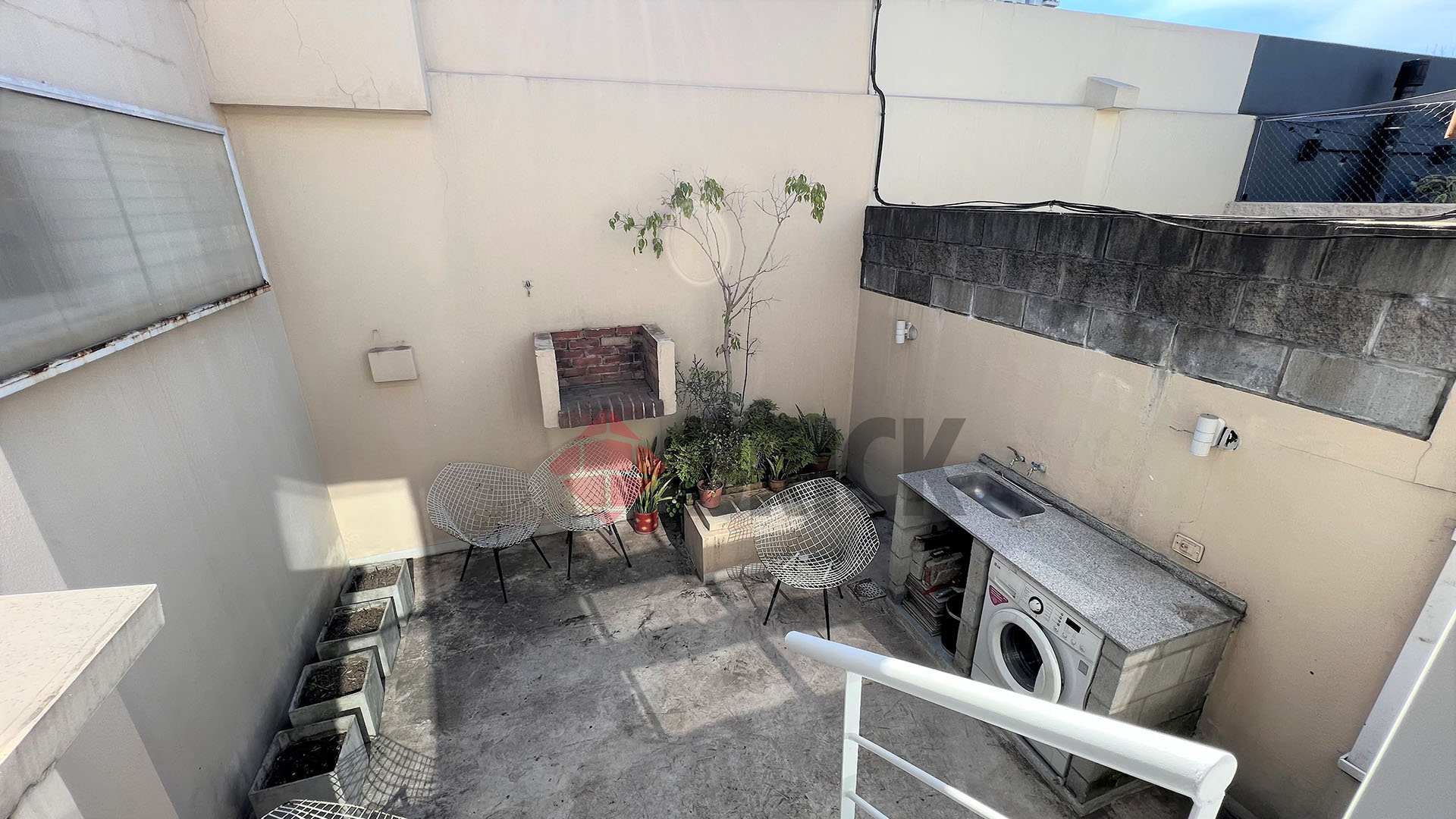 ROJAS al 600 Piso PB 12