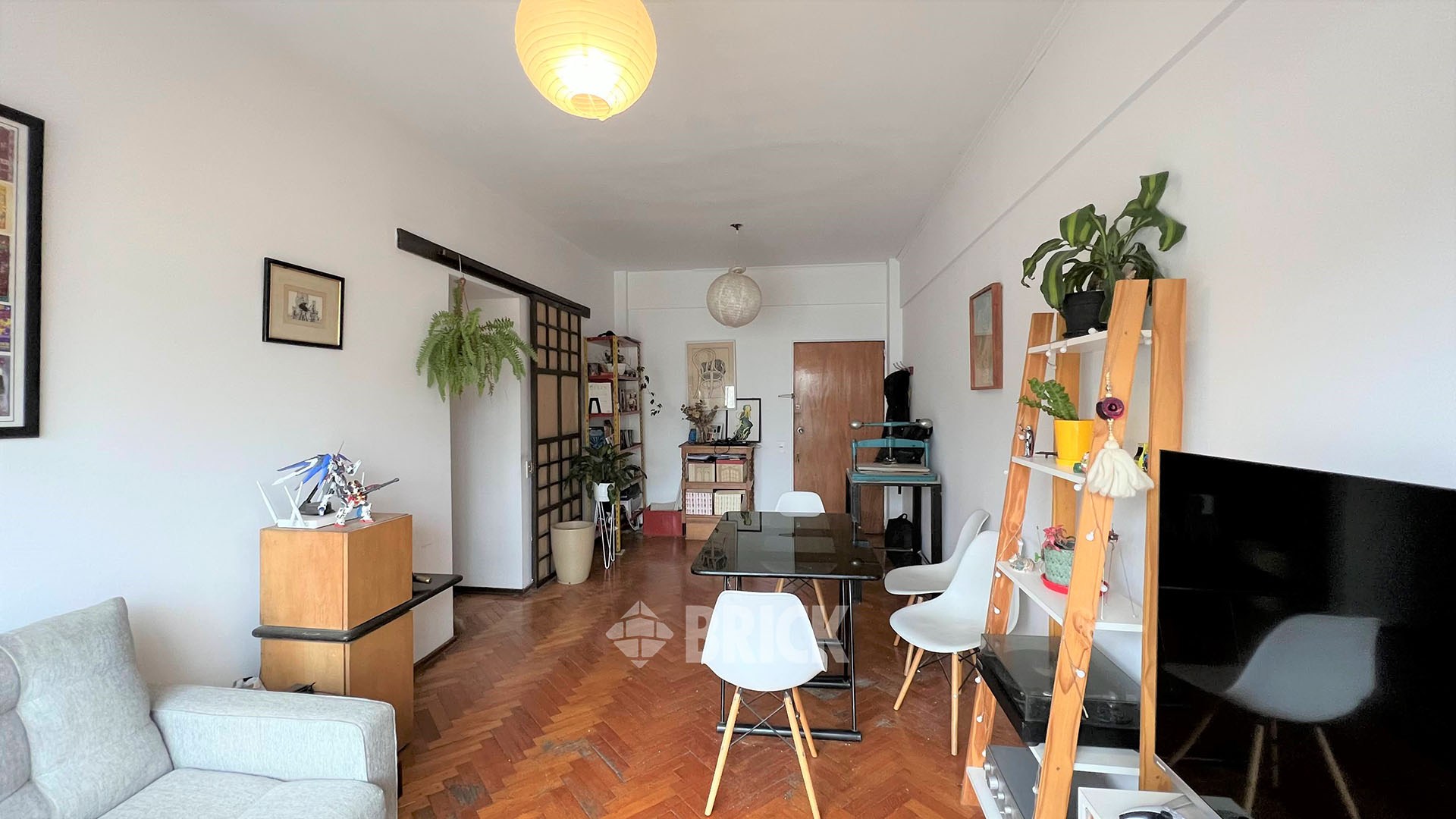 CORONEL DIAZ, AV. al 2300 Piso 8 5