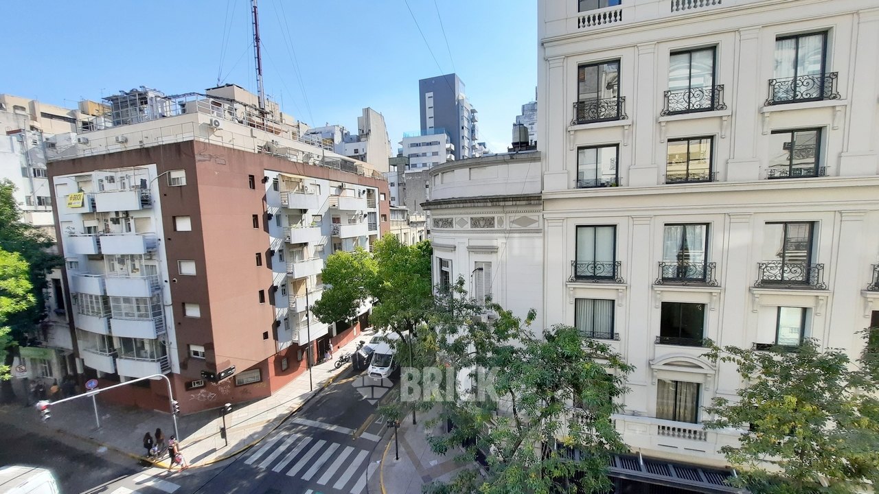 SOLIS al 600 Piso 4 10