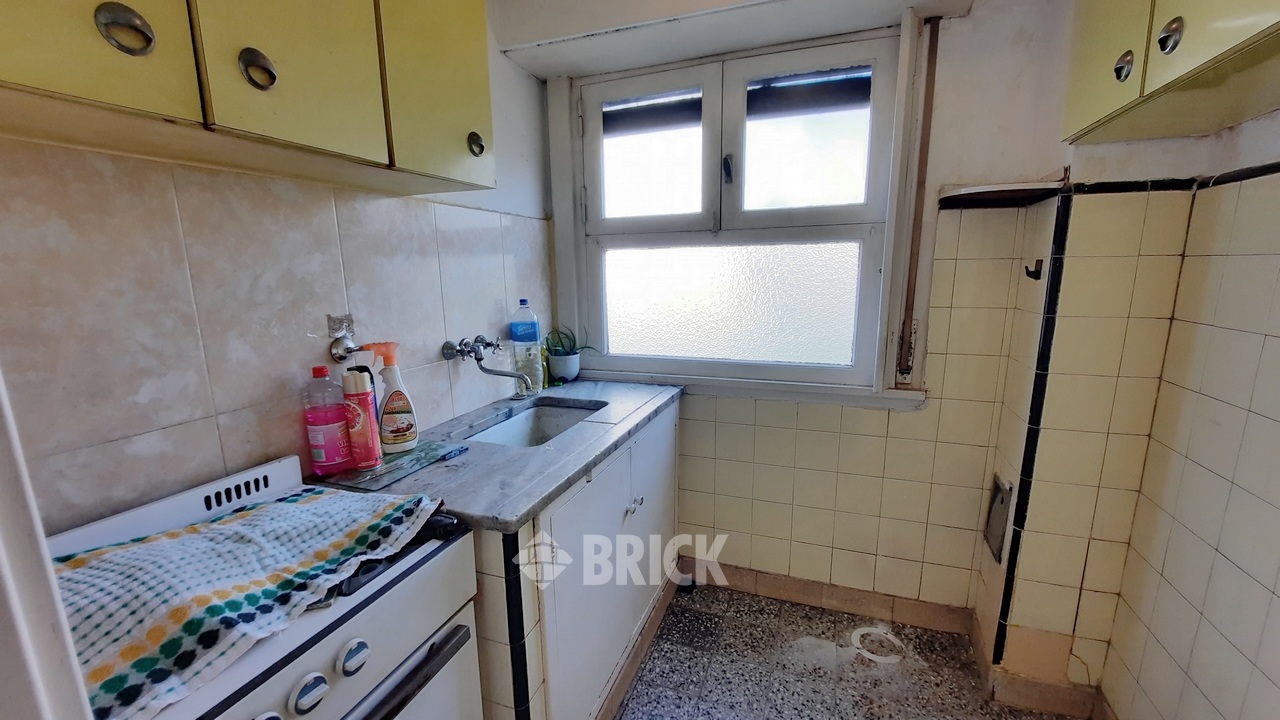 SOLIS al 600 Piso 4 22