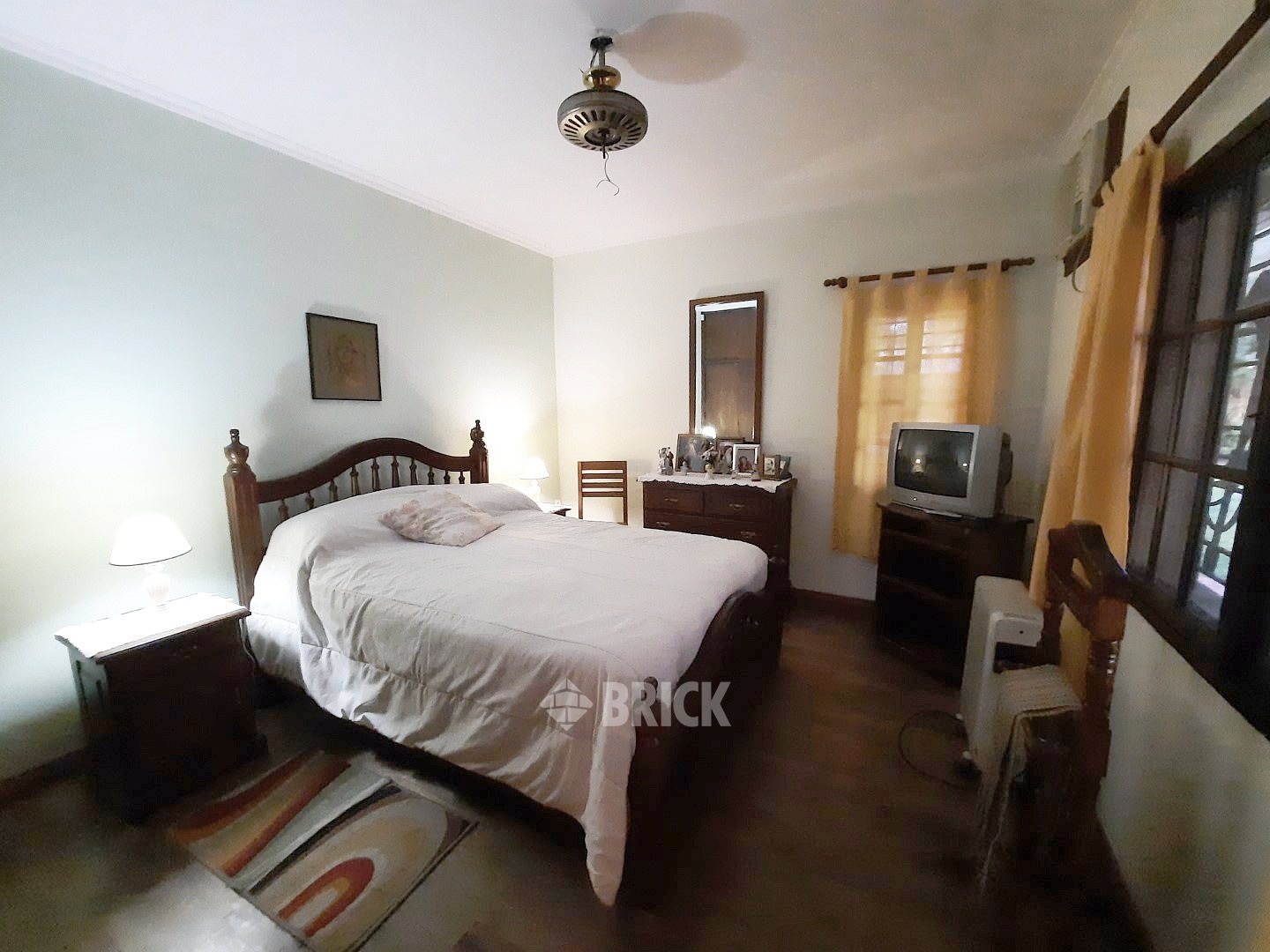 PERON, EVA, AV. al 2700 15