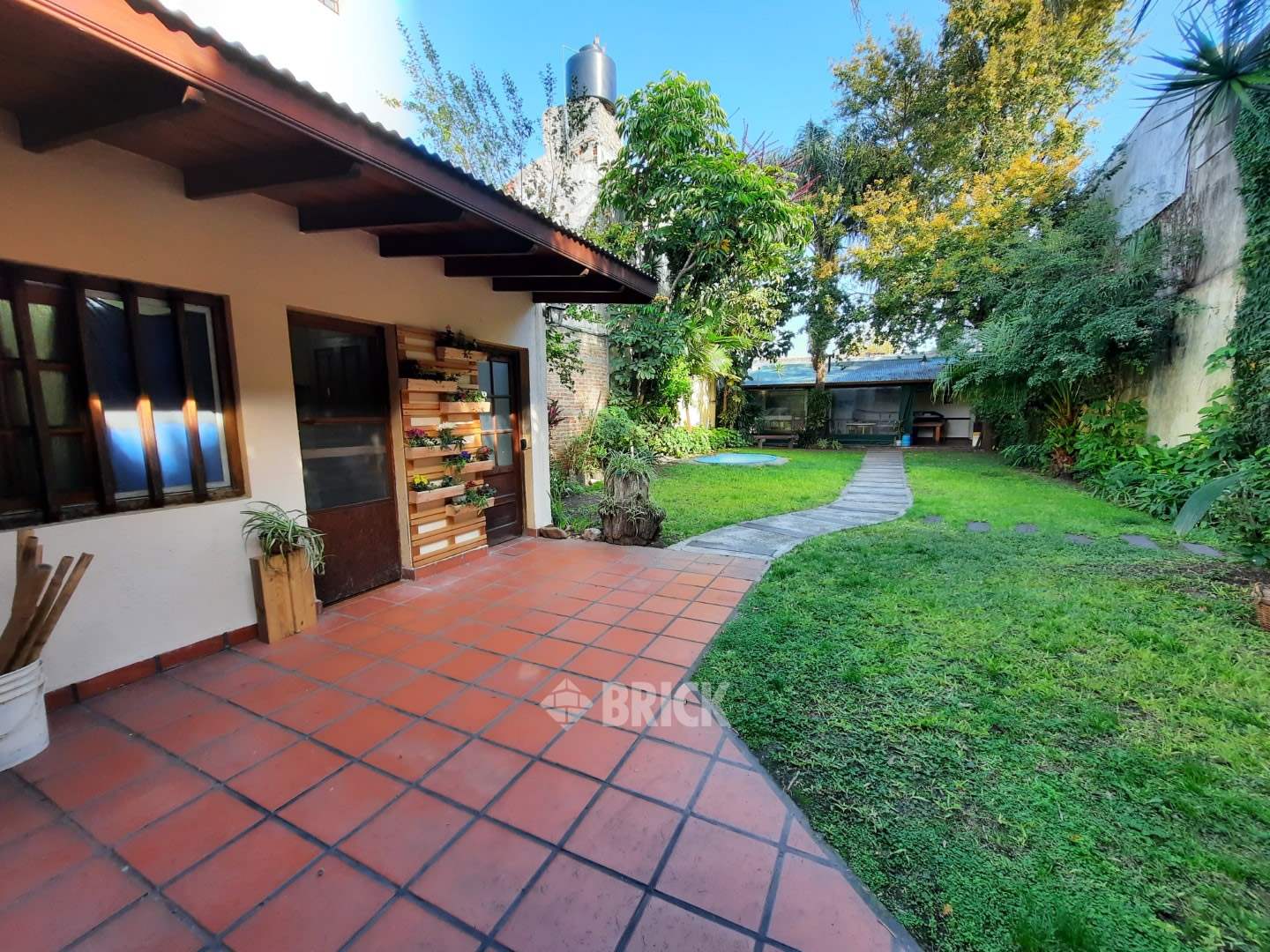 PERON, EVA, AV. al 2700 23