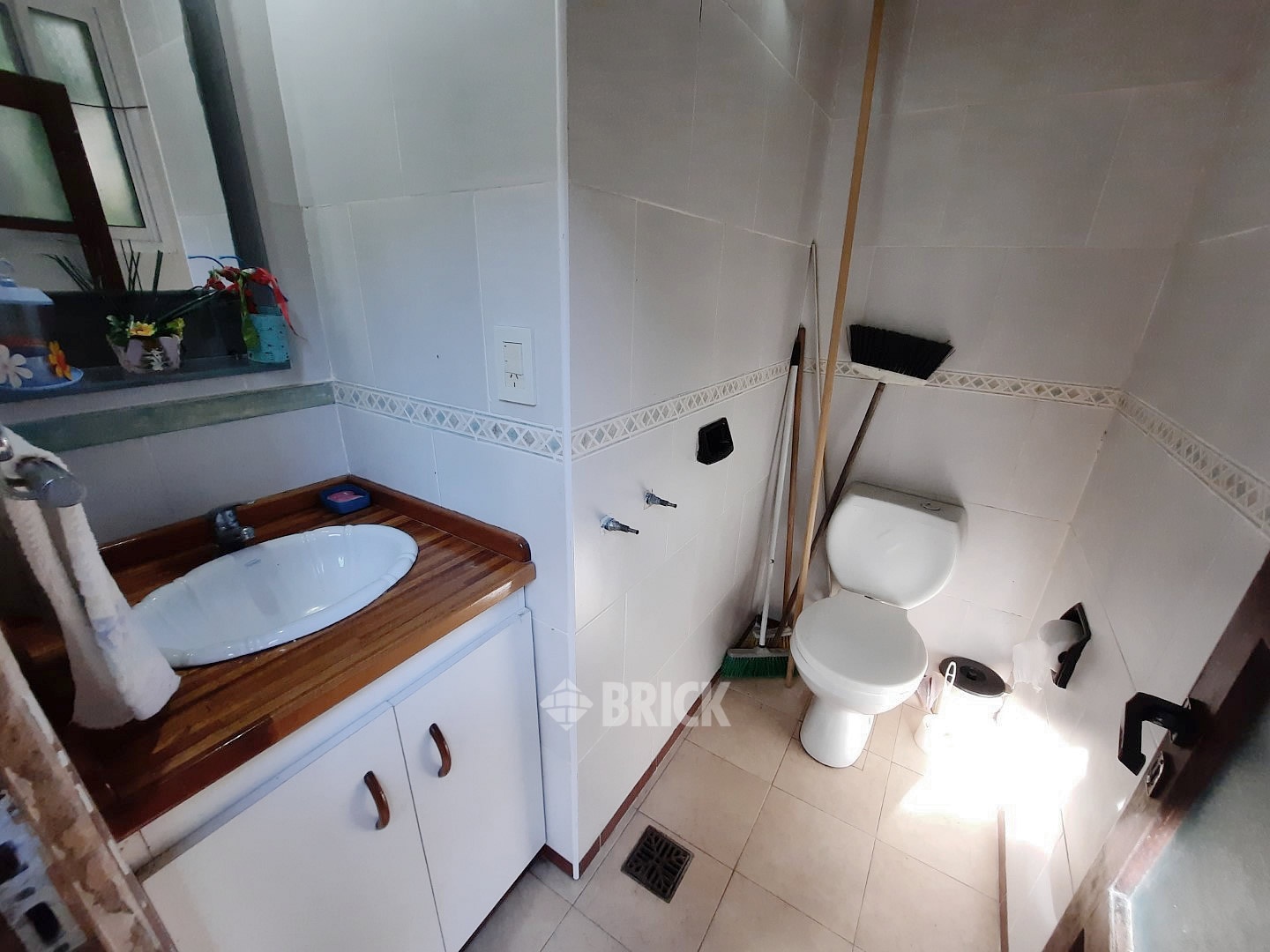 PERON, EVA, AV. al 2700 25