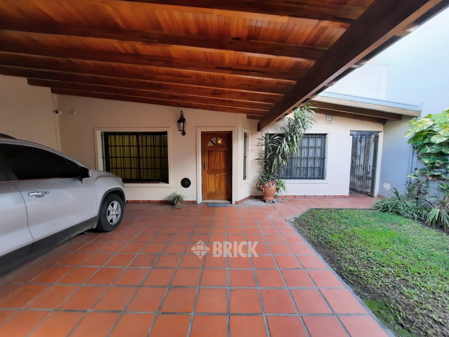 PERON, EVA, AV. al 2700 37