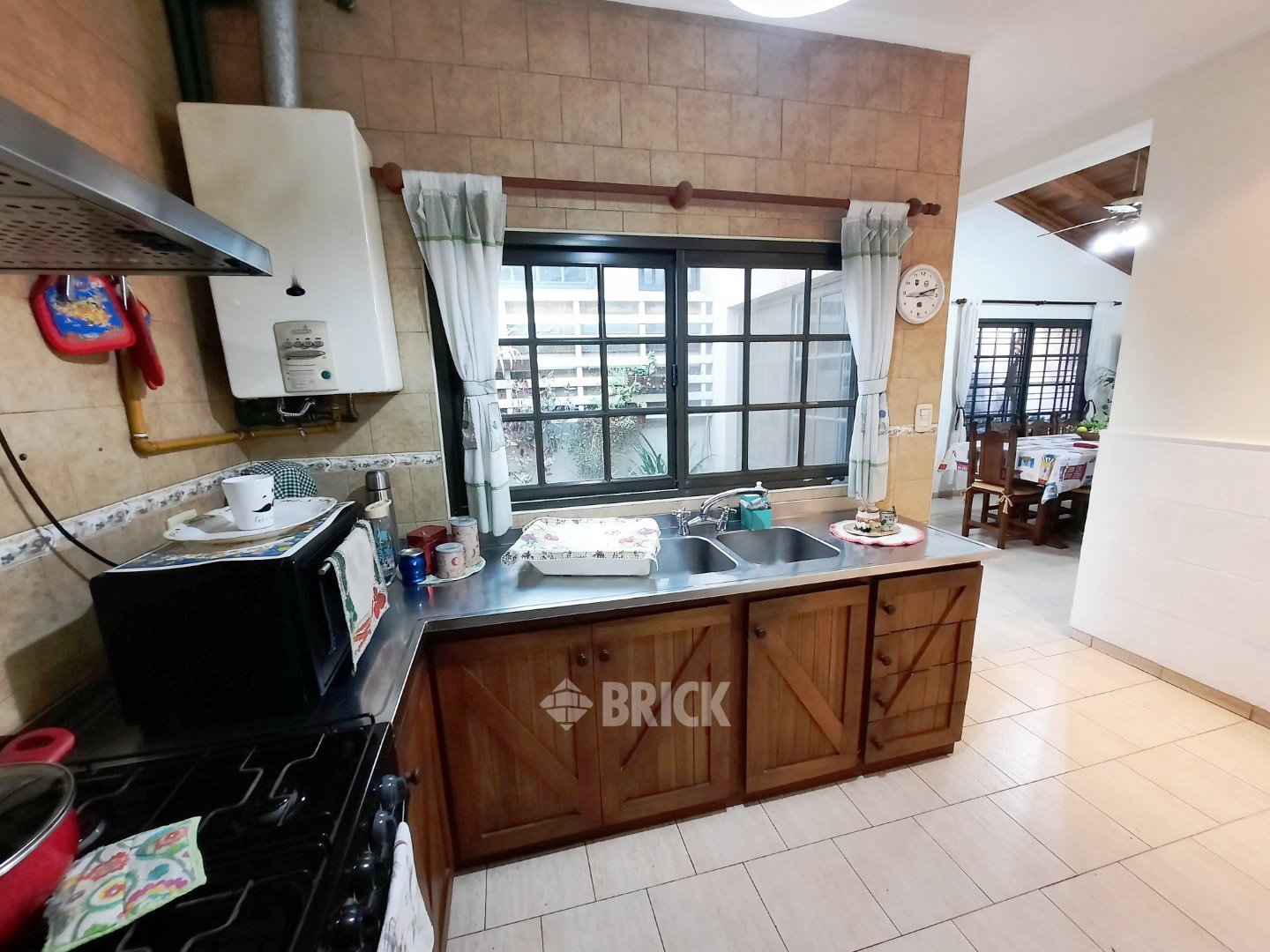 PERON, EVA, AV. al 2700 6