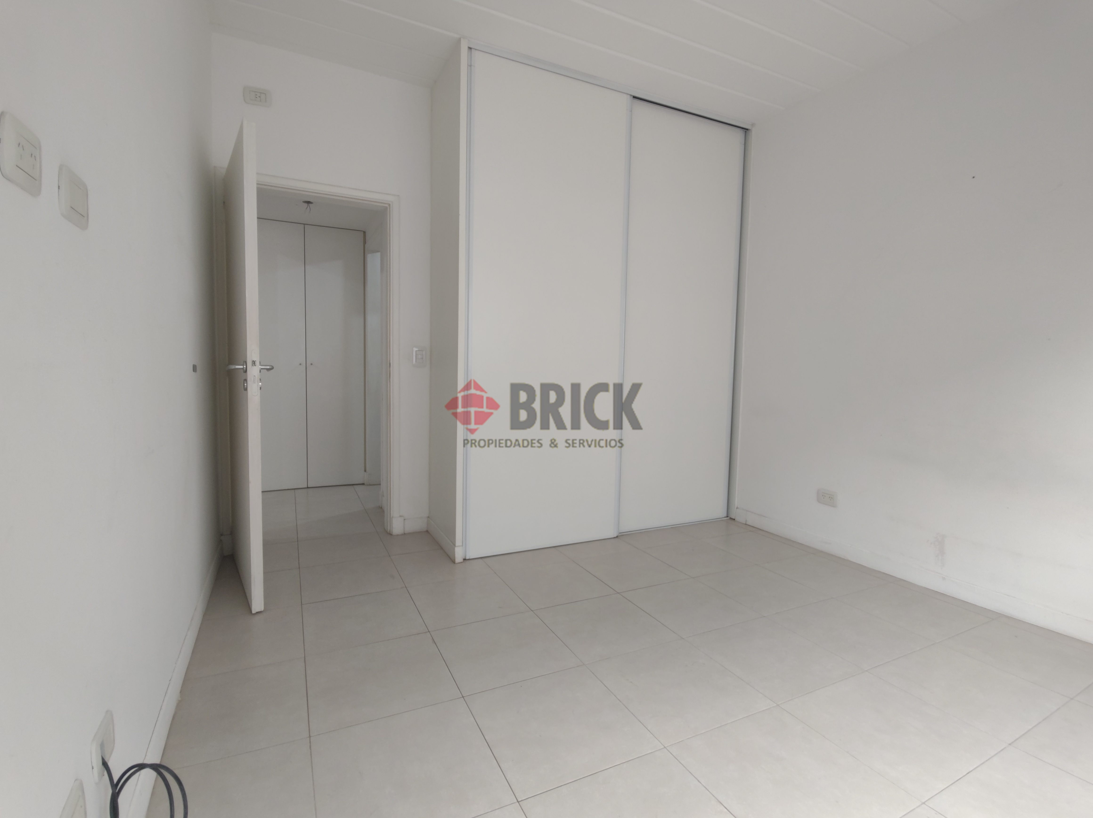 CARLOS CALVO al 600 Piso 1 7