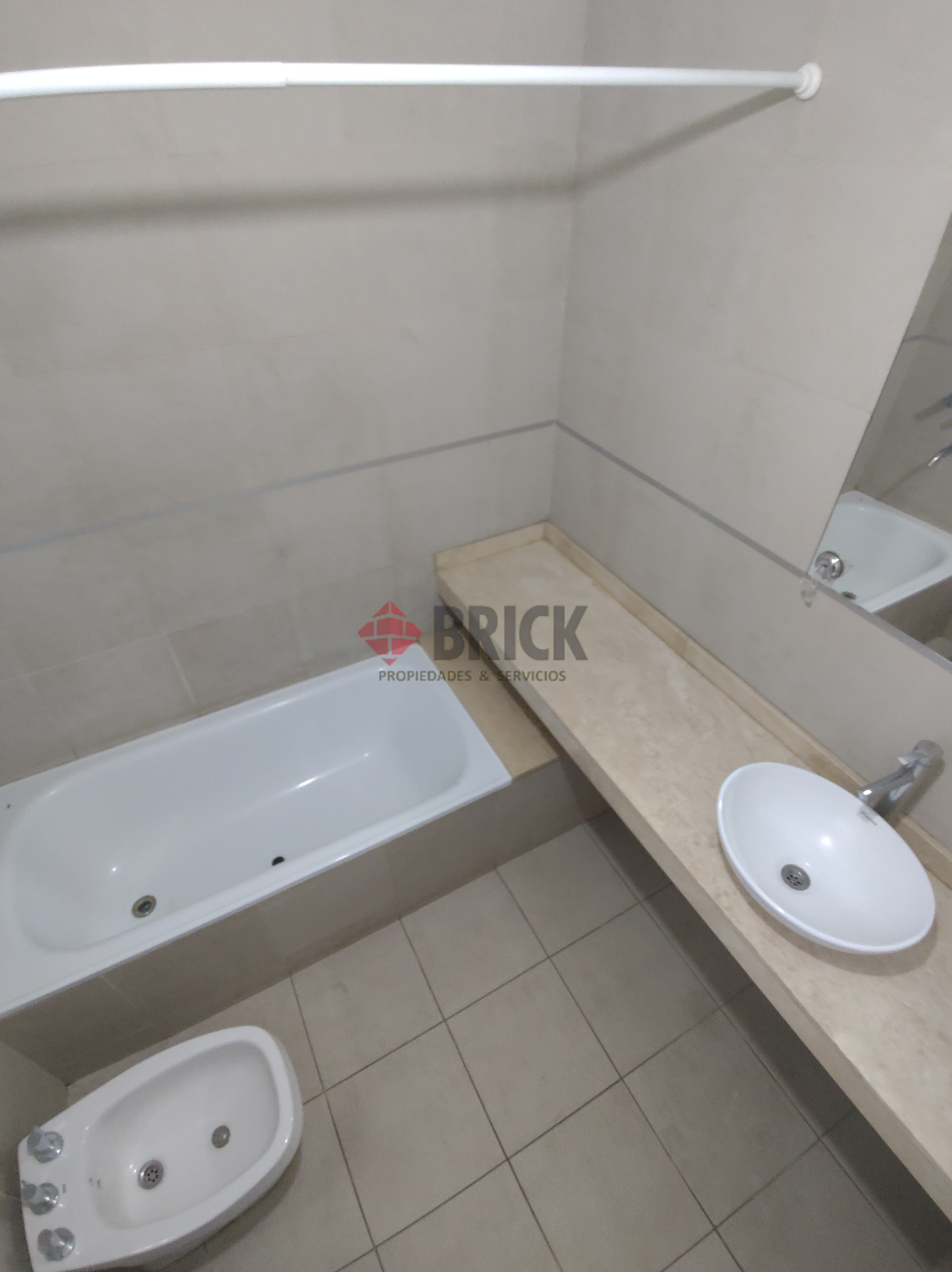 CARLOS CALVO al 600 Piso 1 8