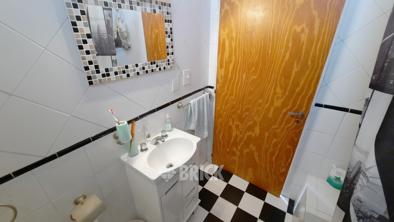 VELASCO, JUAN RAMIREZ DE al 1100 Piso 1 23