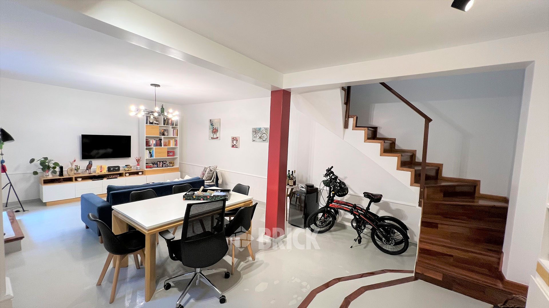 JUNCAL al 2700 Piso PB 9