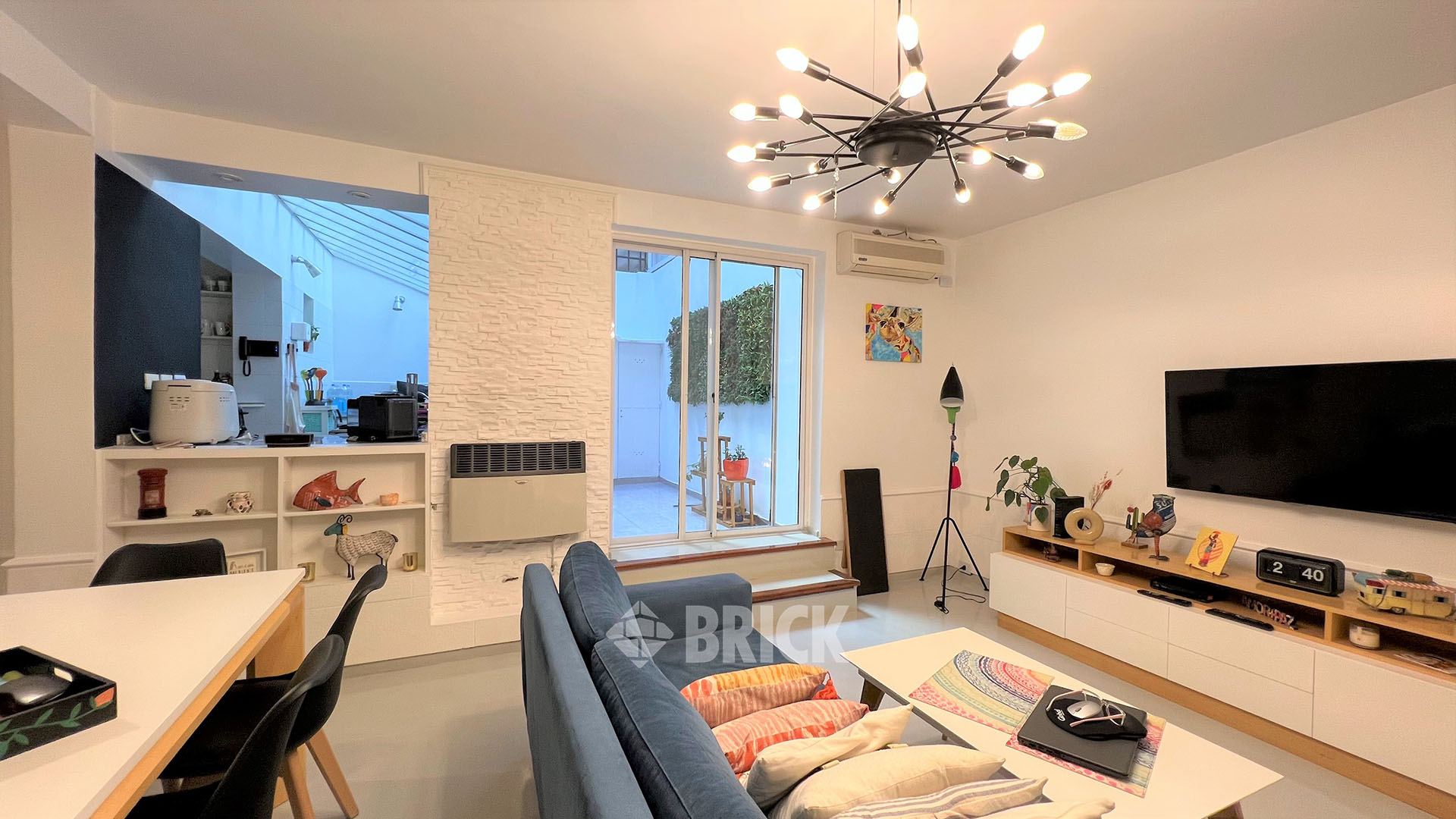 JUNCAL al 2700 Piso PB 4