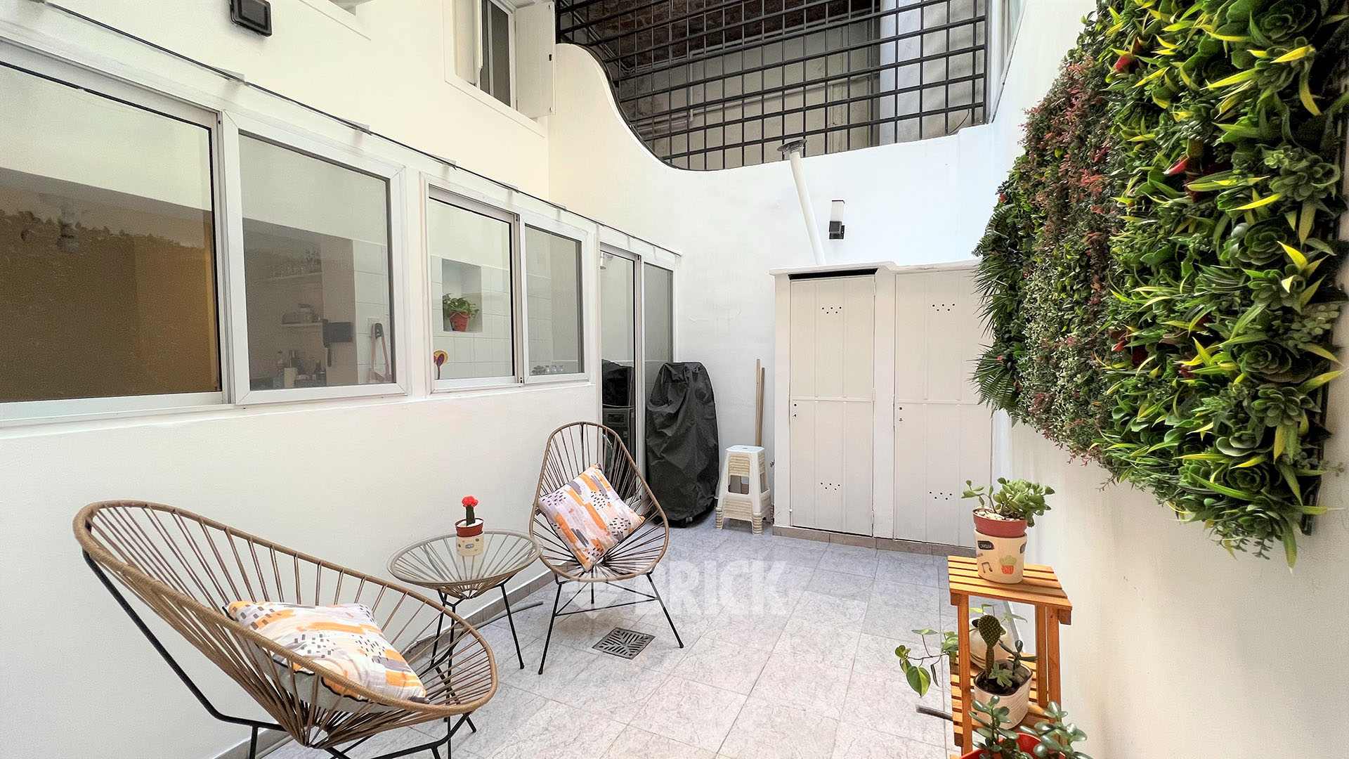 JUNCAL al 2700 Piso PB 7