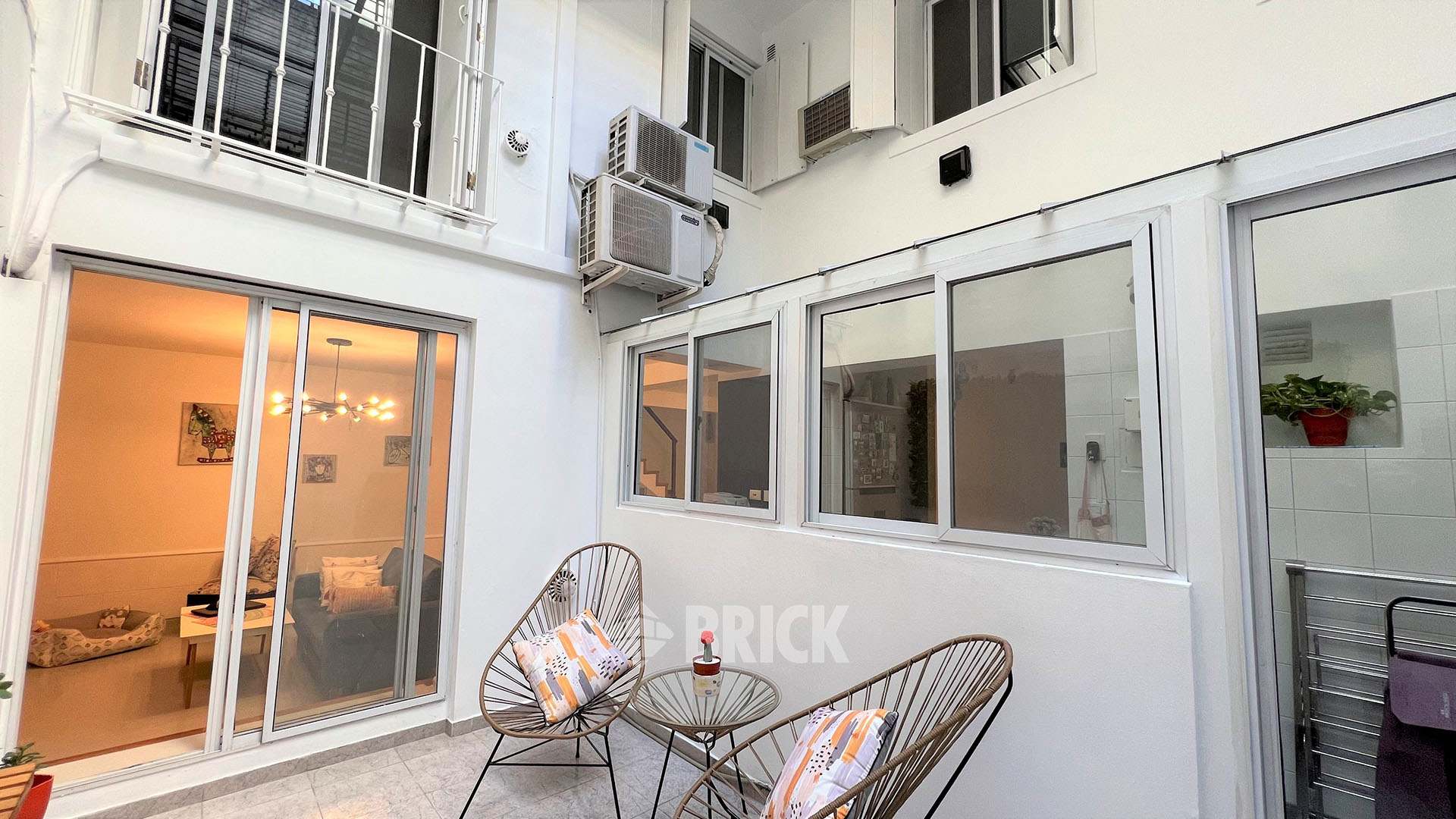 JUNCAL al 2700 Piso PB 8