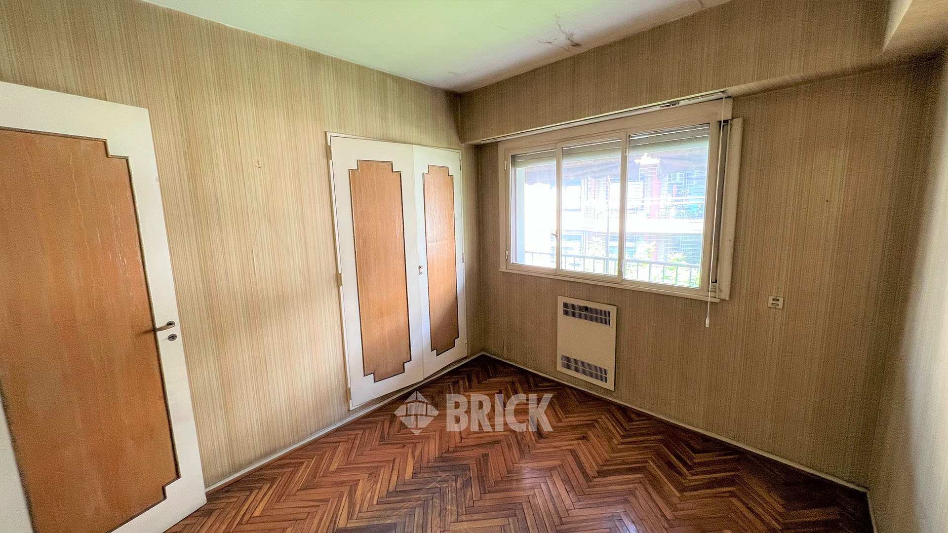 GUAYAQUIL al 300 Piso 6 9