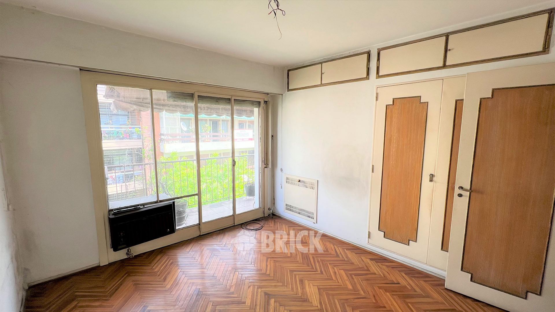 GUAYAQUIL al 300 Piso 6 11