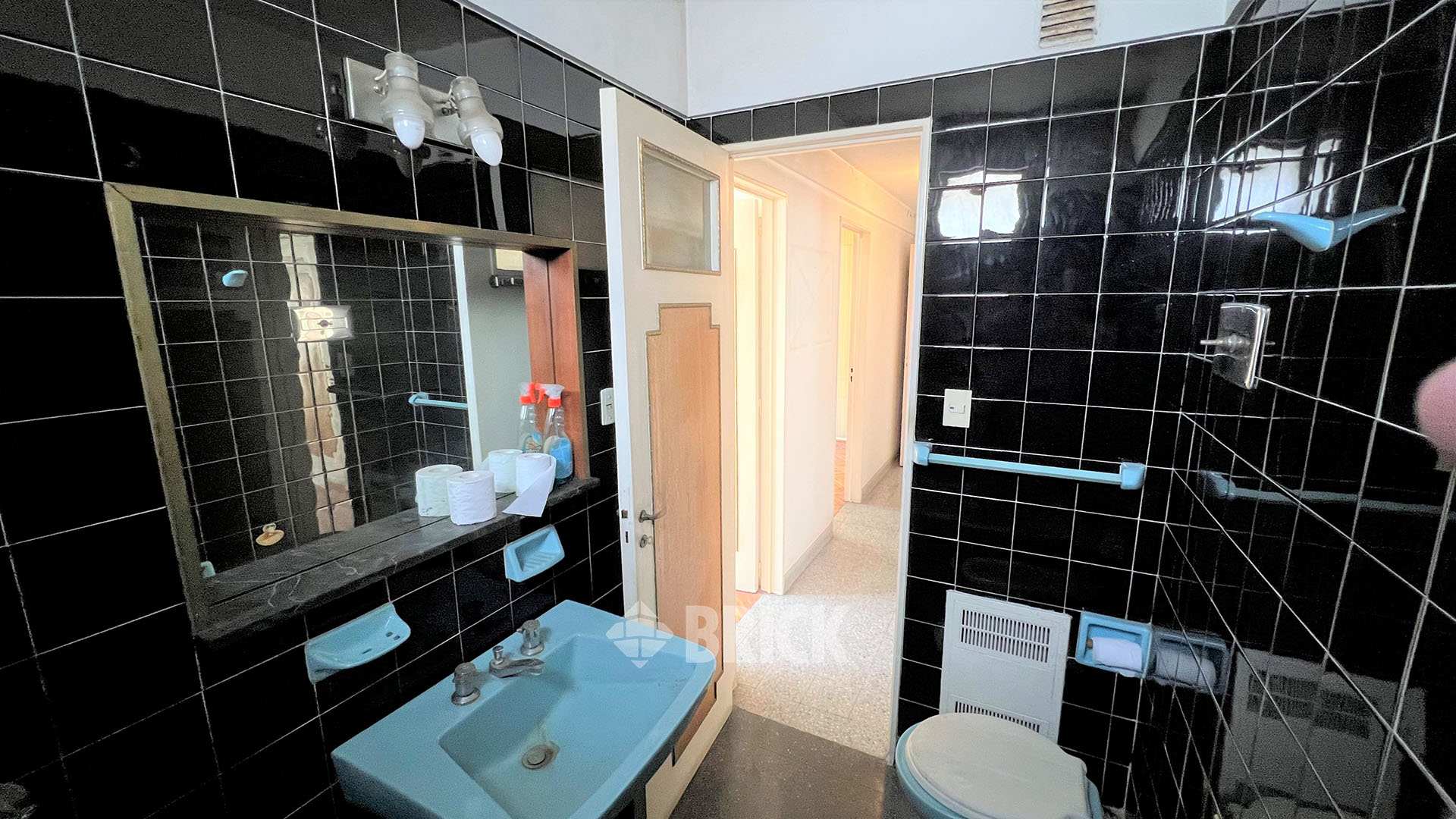 GUAYAQUIL al 300 Piso 6 13