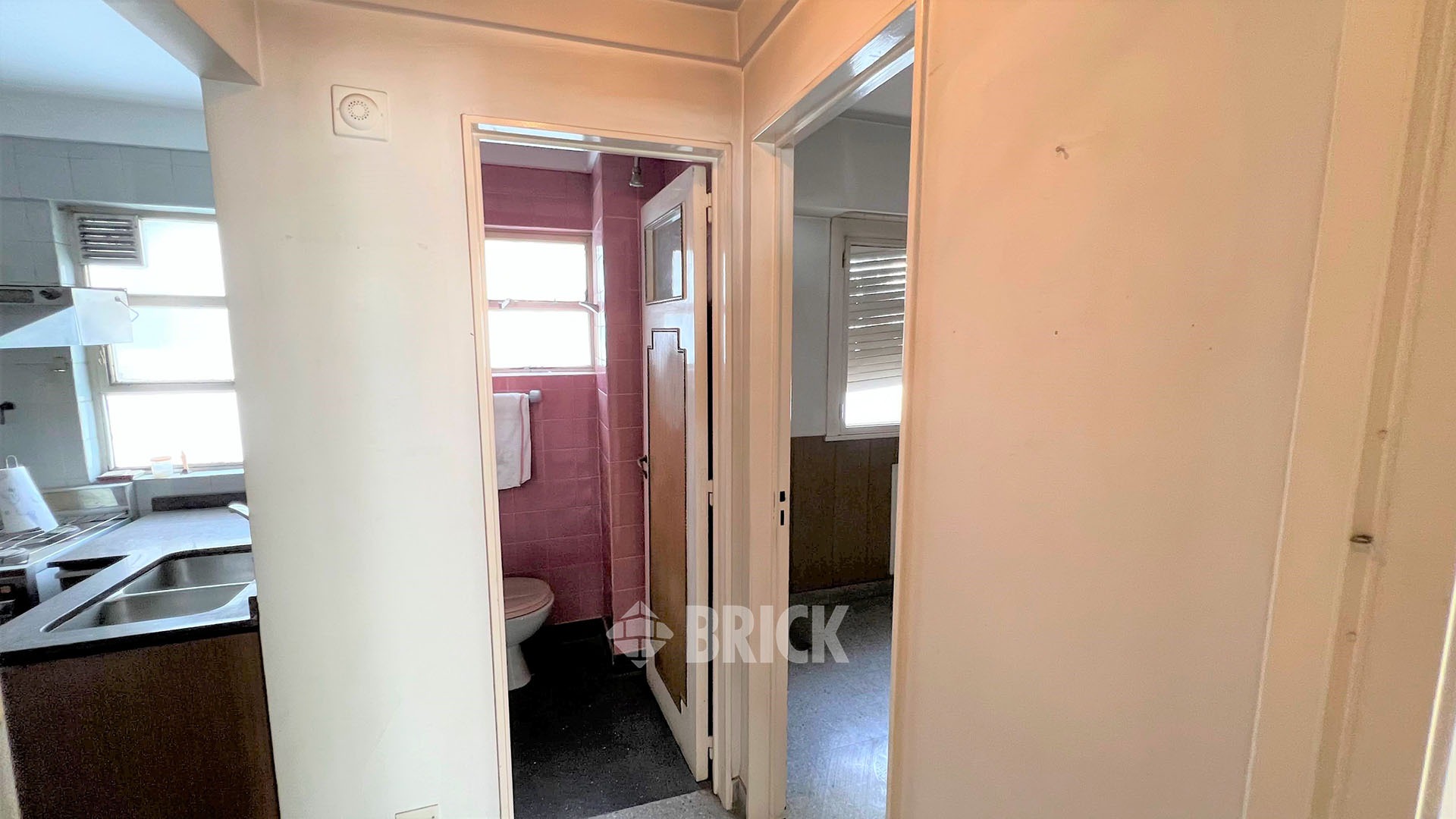 GUAYAQUIL al 300 Piso 6 15