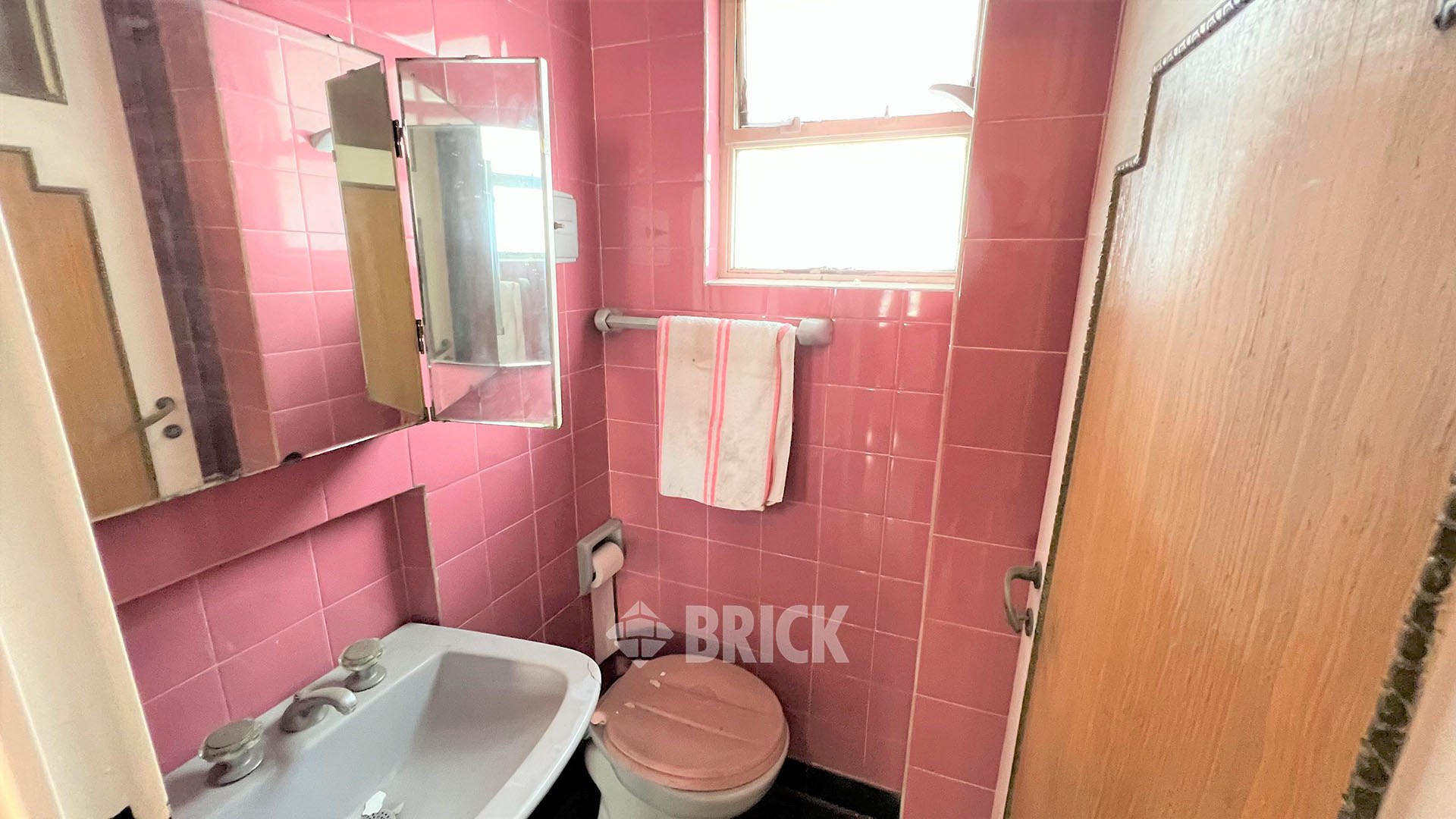 GUAYAQUIL al 300 Piso 6 16