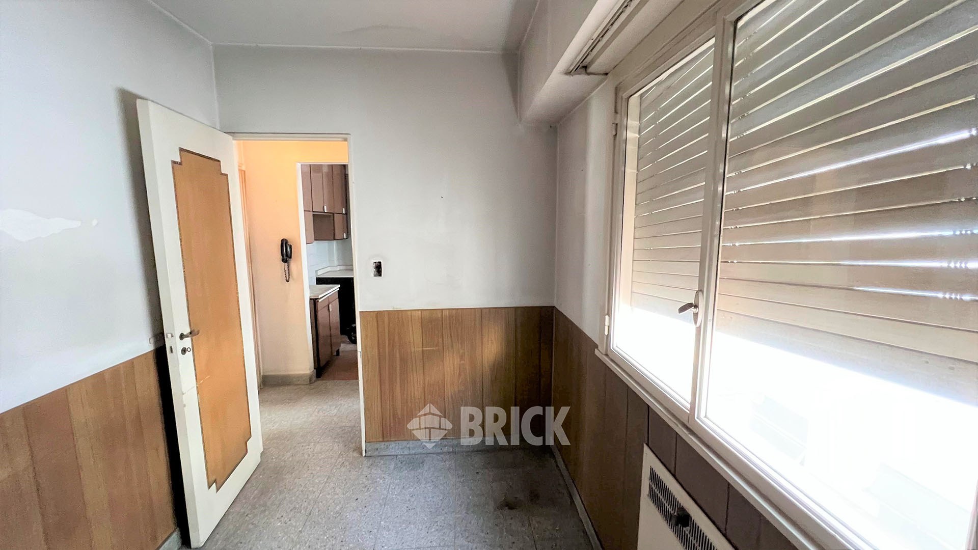 GUAYAQUIL al 300 Piso 6 18