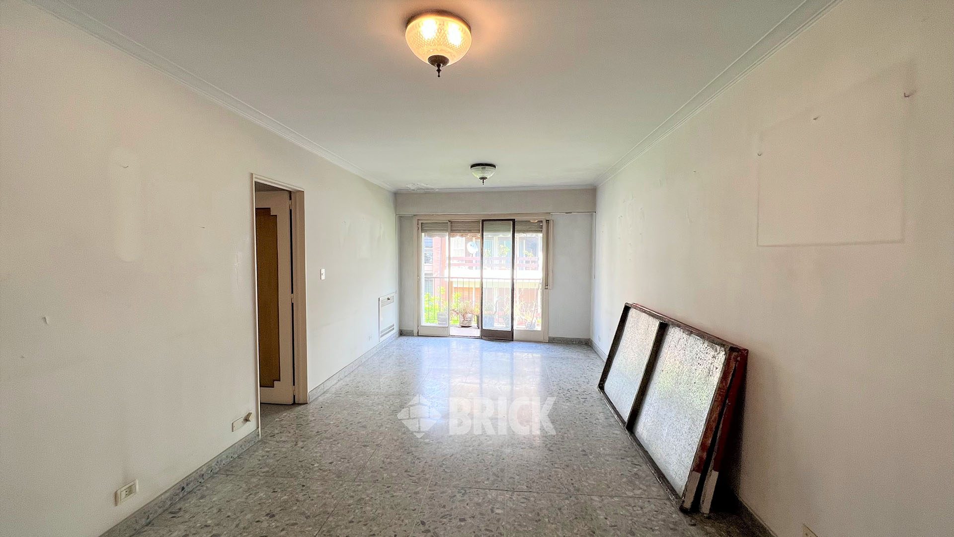 GUAYAQUIL al 300 Piso 6 2