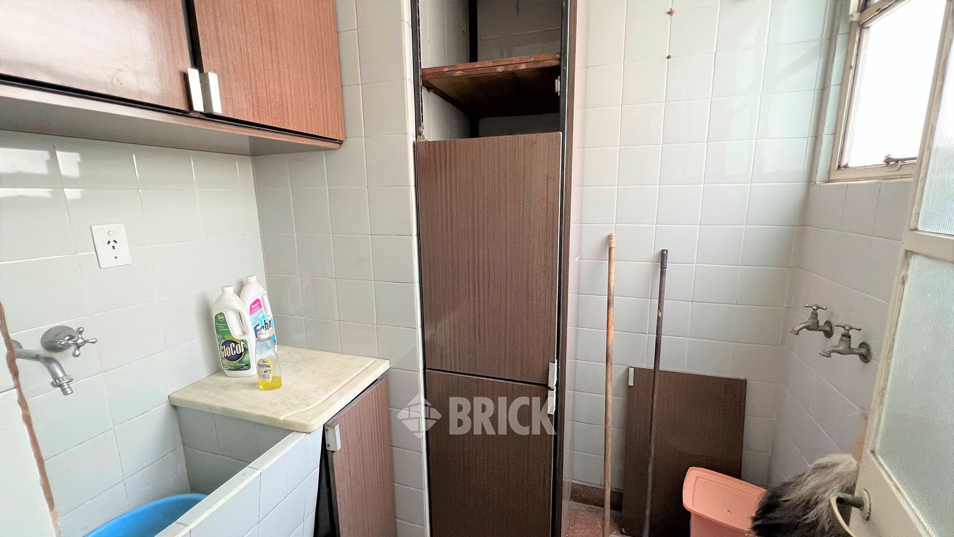 GUAYAQUIL al 300 Piso 6 22