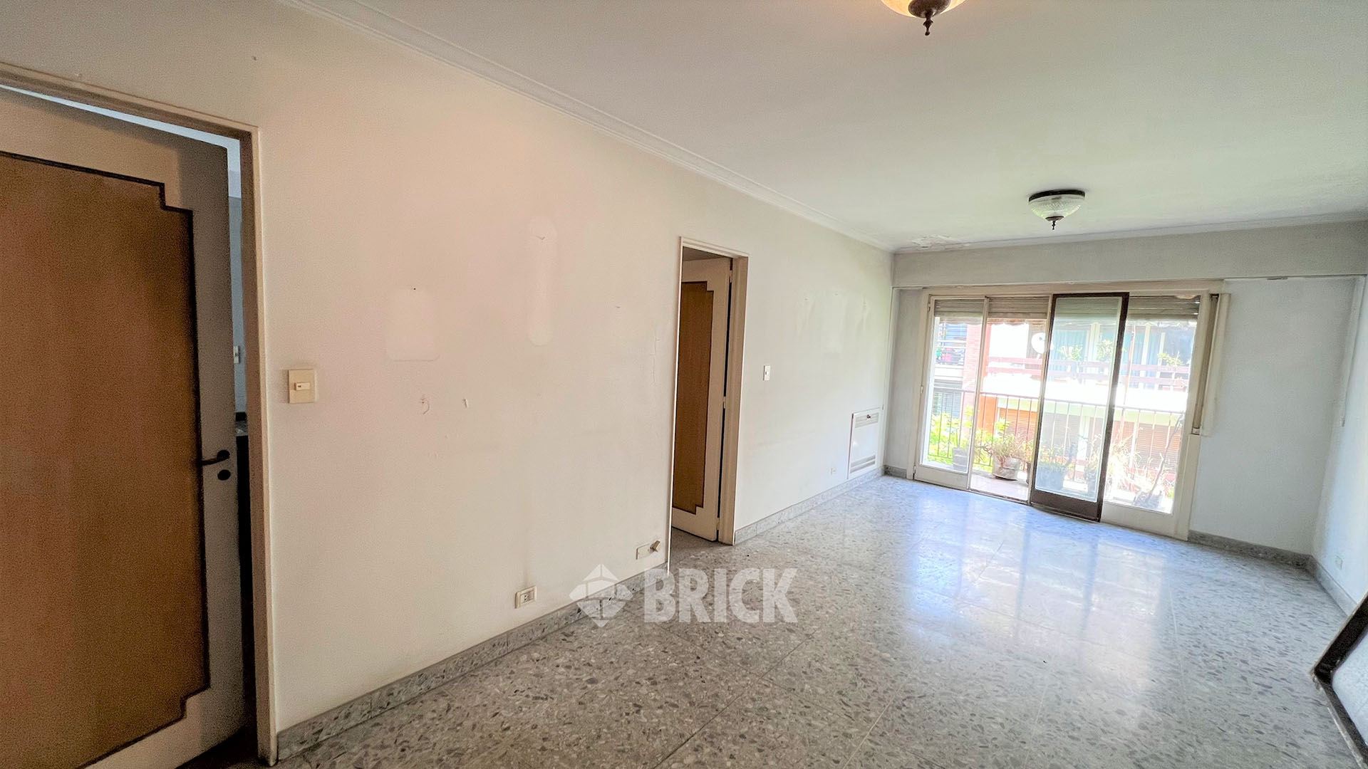 GUAYAQUIL al 300 Piso 6 1