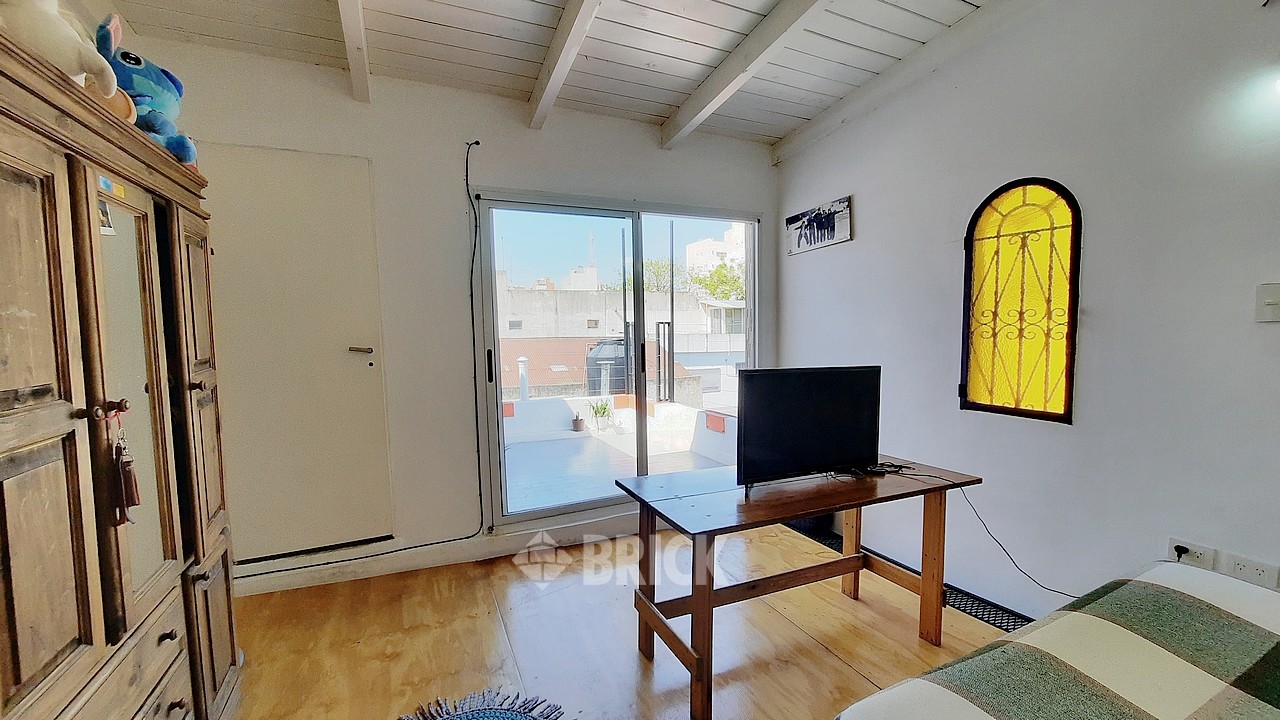 RODRIGUEZ, MANUEL al 1500 Piso 1 10