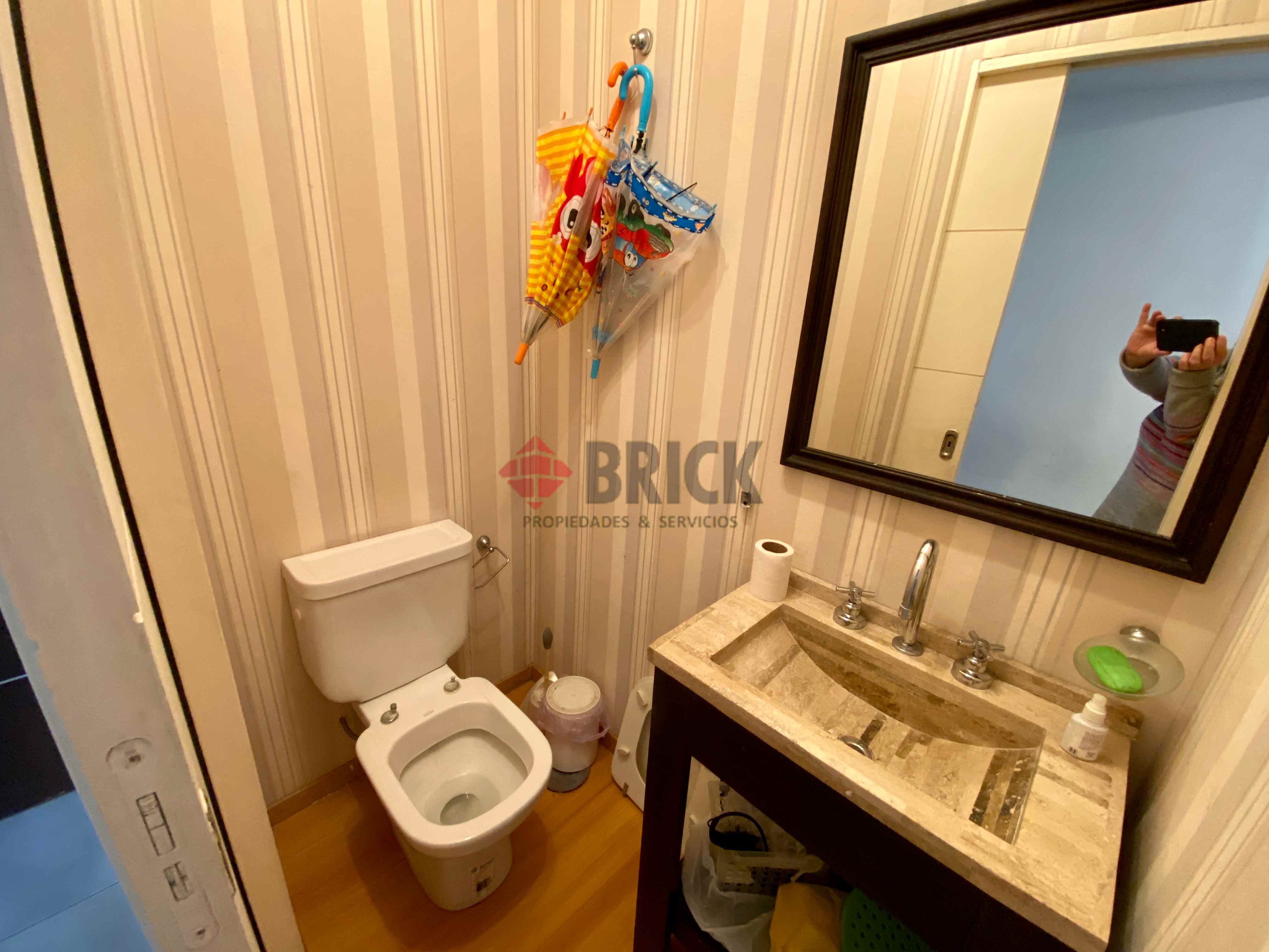 CHACABUCO al 400 Piso 2 6