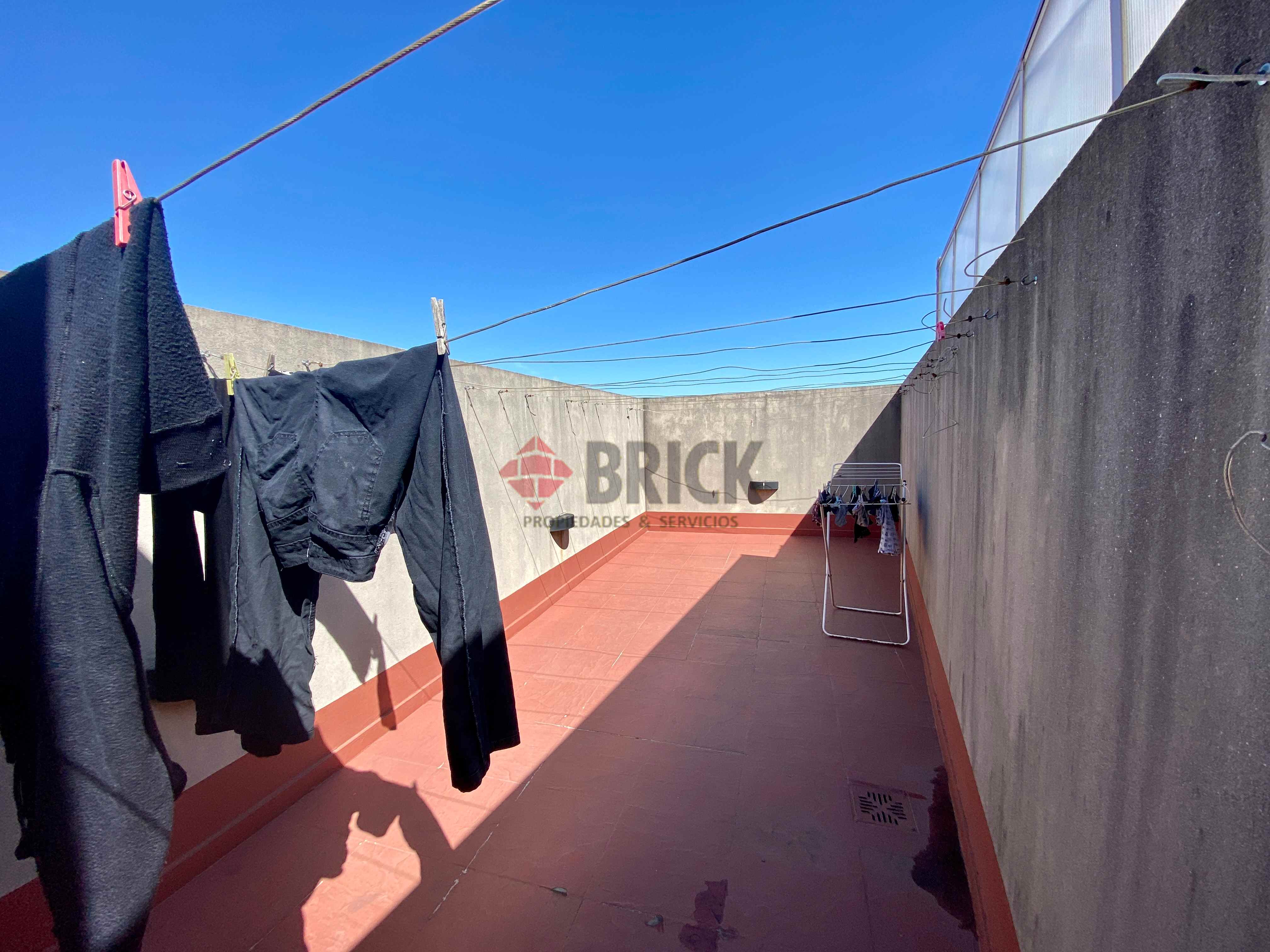 CHACABUCO al 400 Piso 2 15