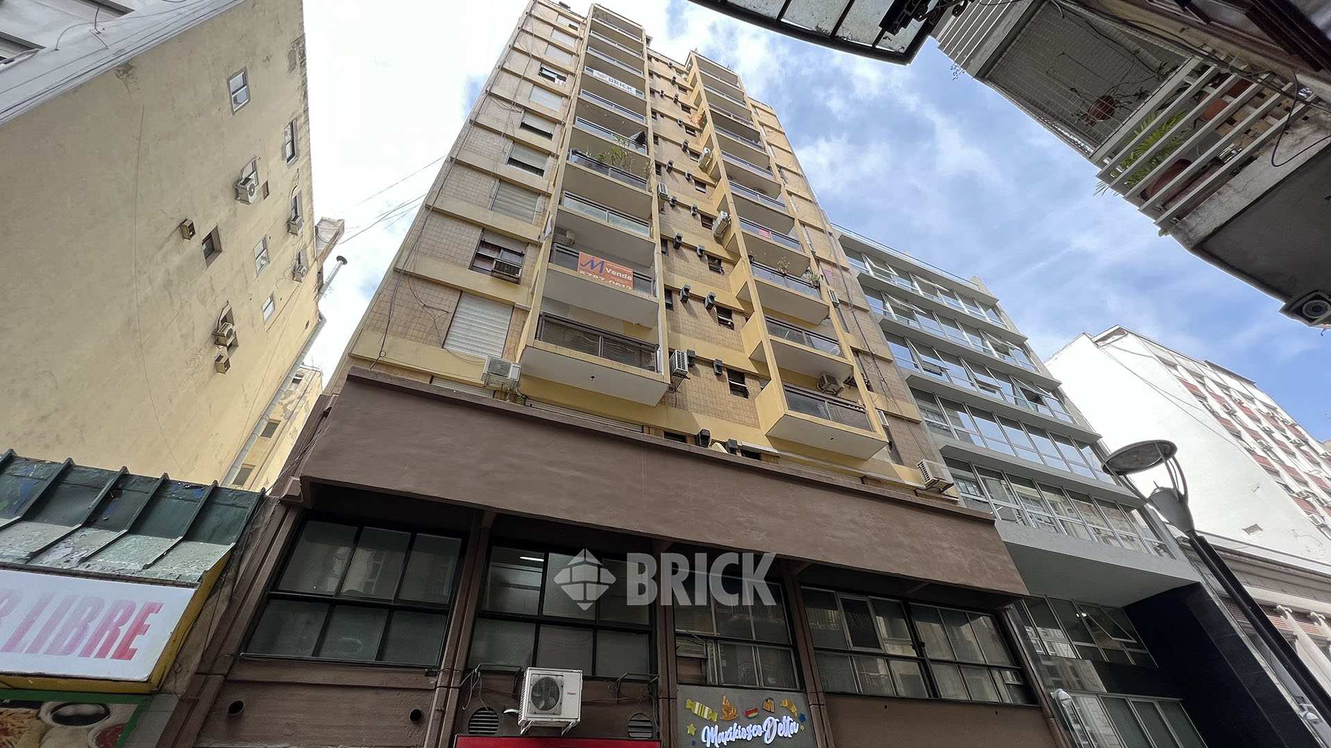 SUIPACHA al 700 Piso 5 7