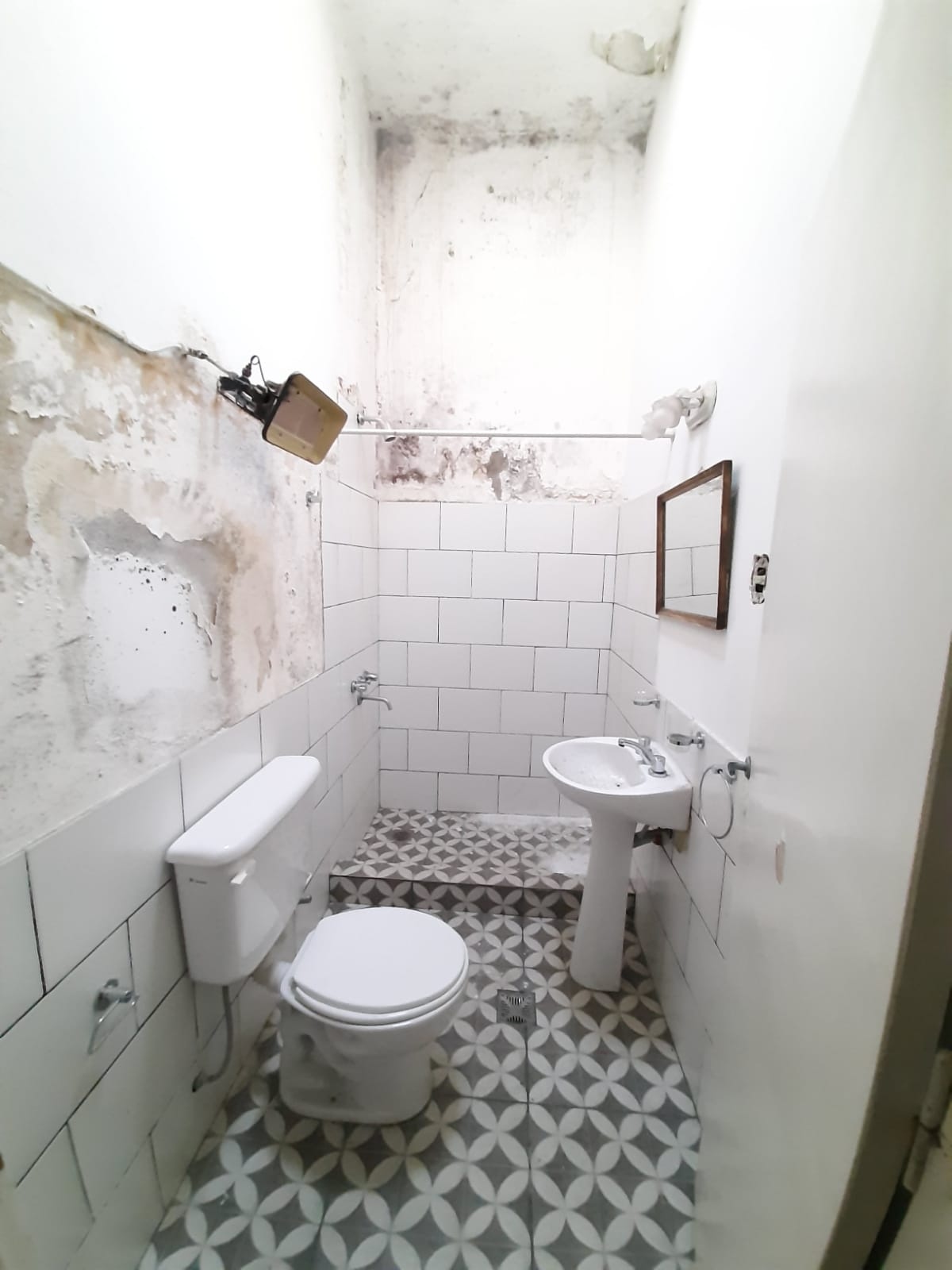 LAS HERAS al 600 Piso PB 8