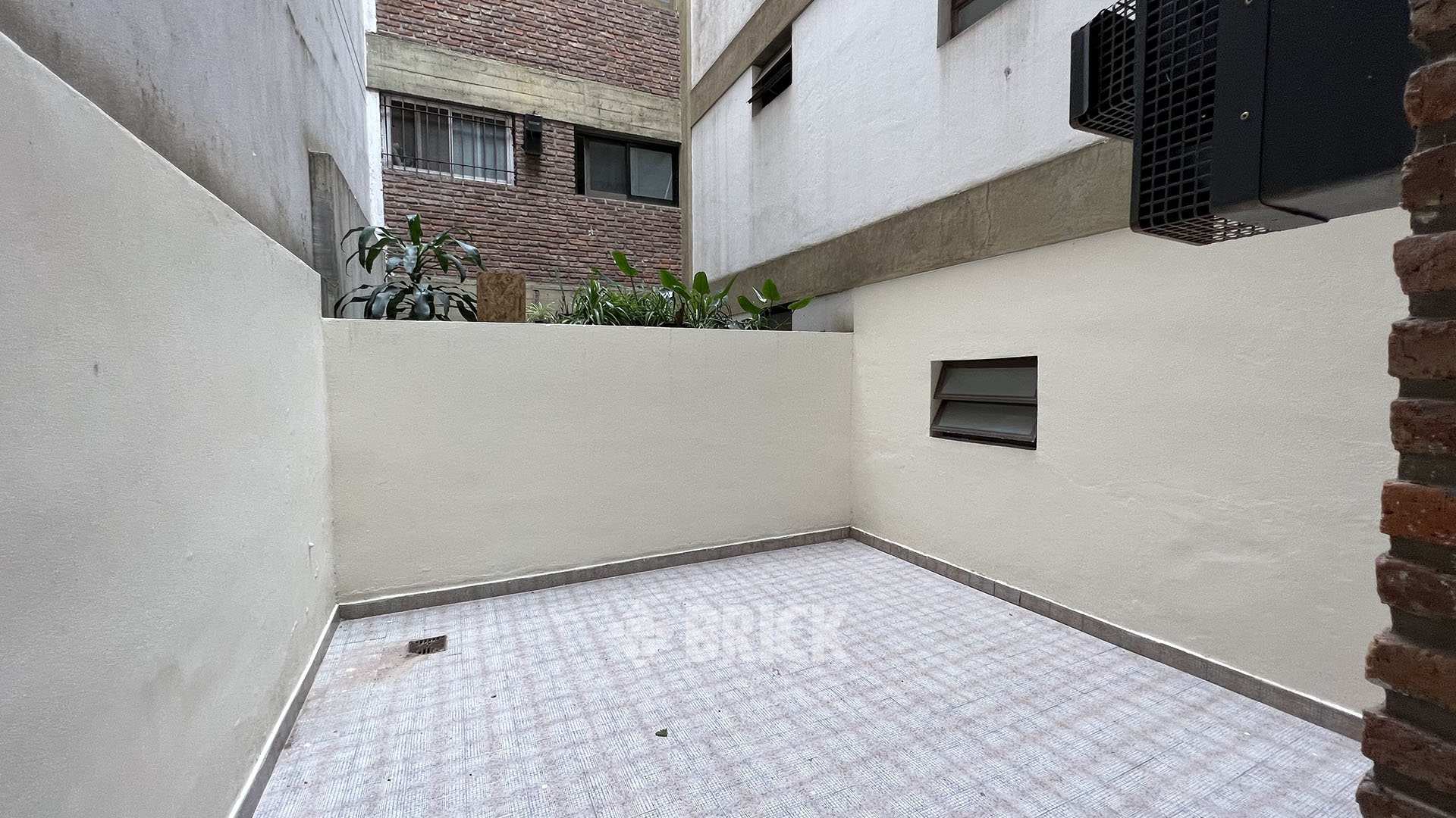 CRAMER, AV. al 2400 Piso 1 13