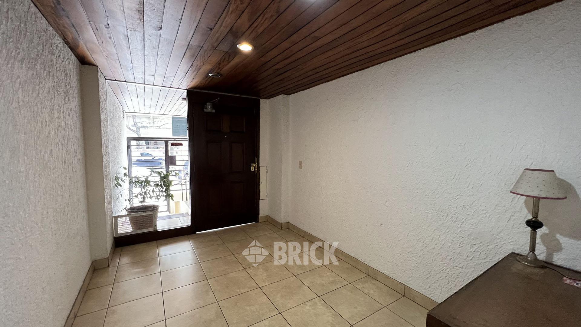 CRAMER, AV. al 2400 Piso 1 15