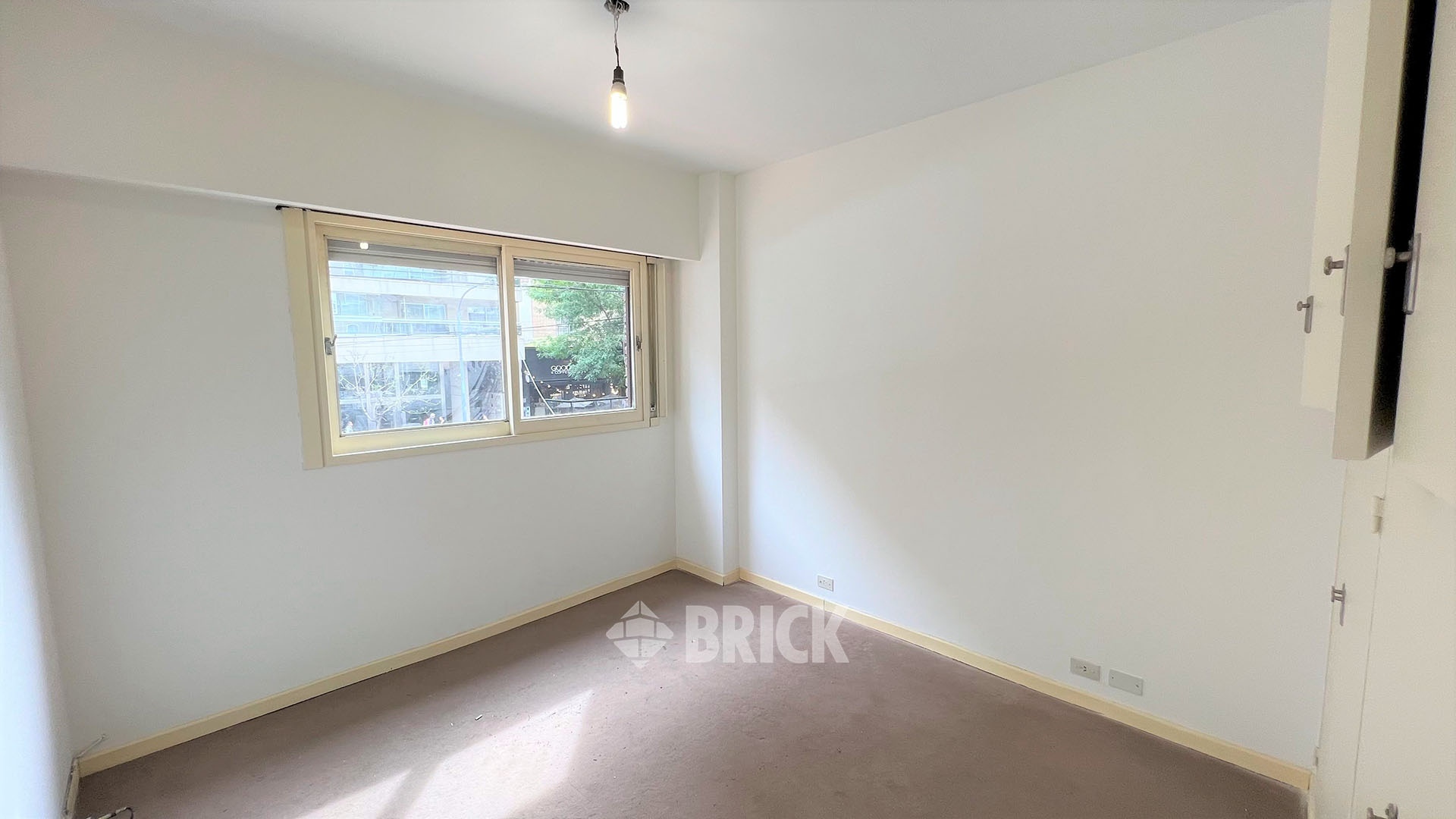 CRAMER, AV. al 2400 Piso 1 6