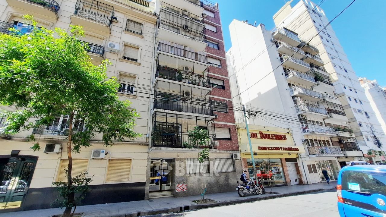 PARAGUAY al 2600 Piso 5 25