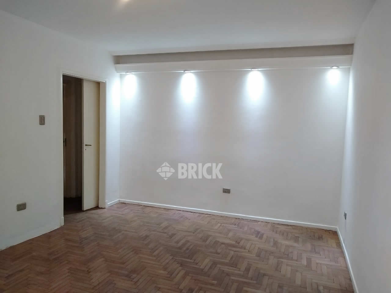 PARAGUAY al 2600 Piso 5 3