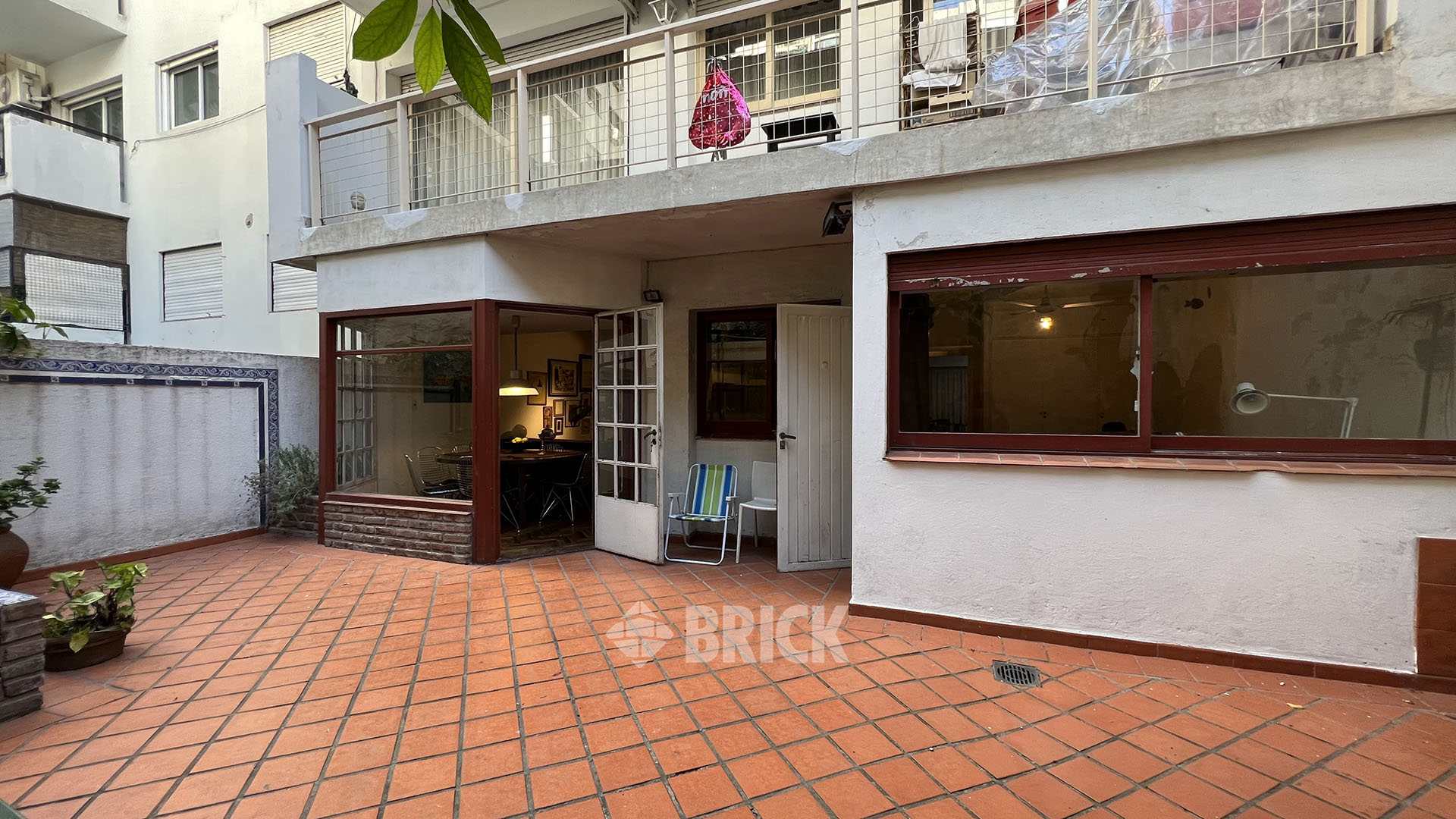 ECUADOR al 1500 Piso PB 11