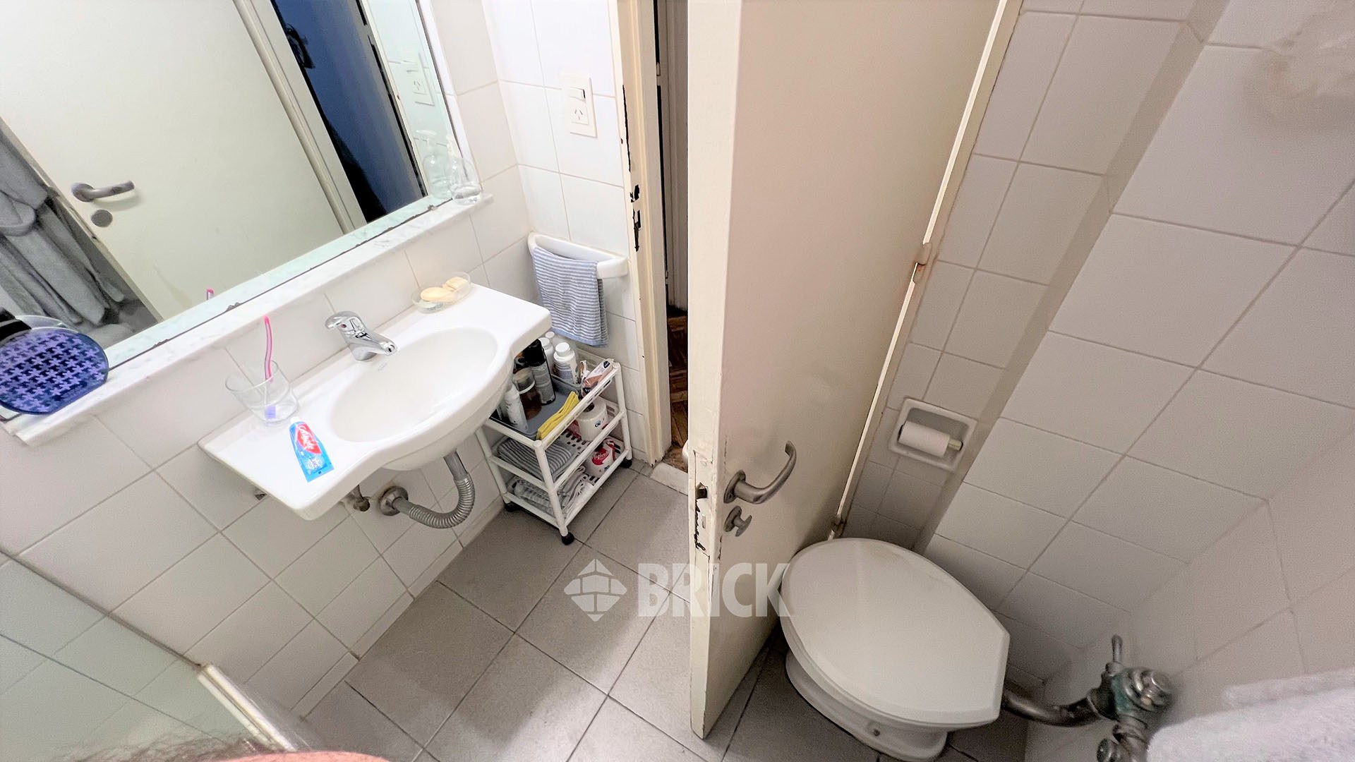 ECUADOR al 1500 Piso PB 18