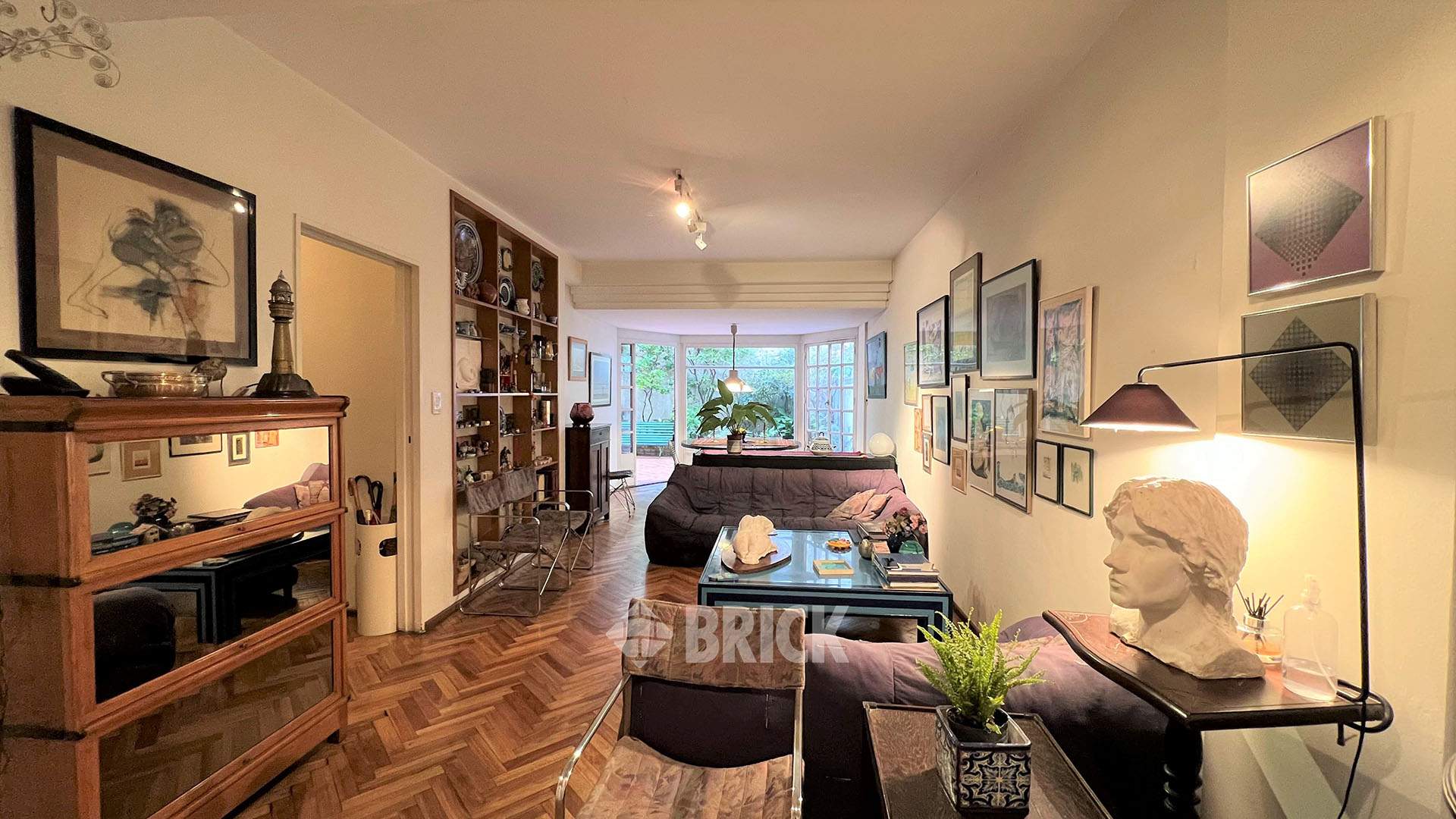 ECUADOR al 1500 Piso PB 1