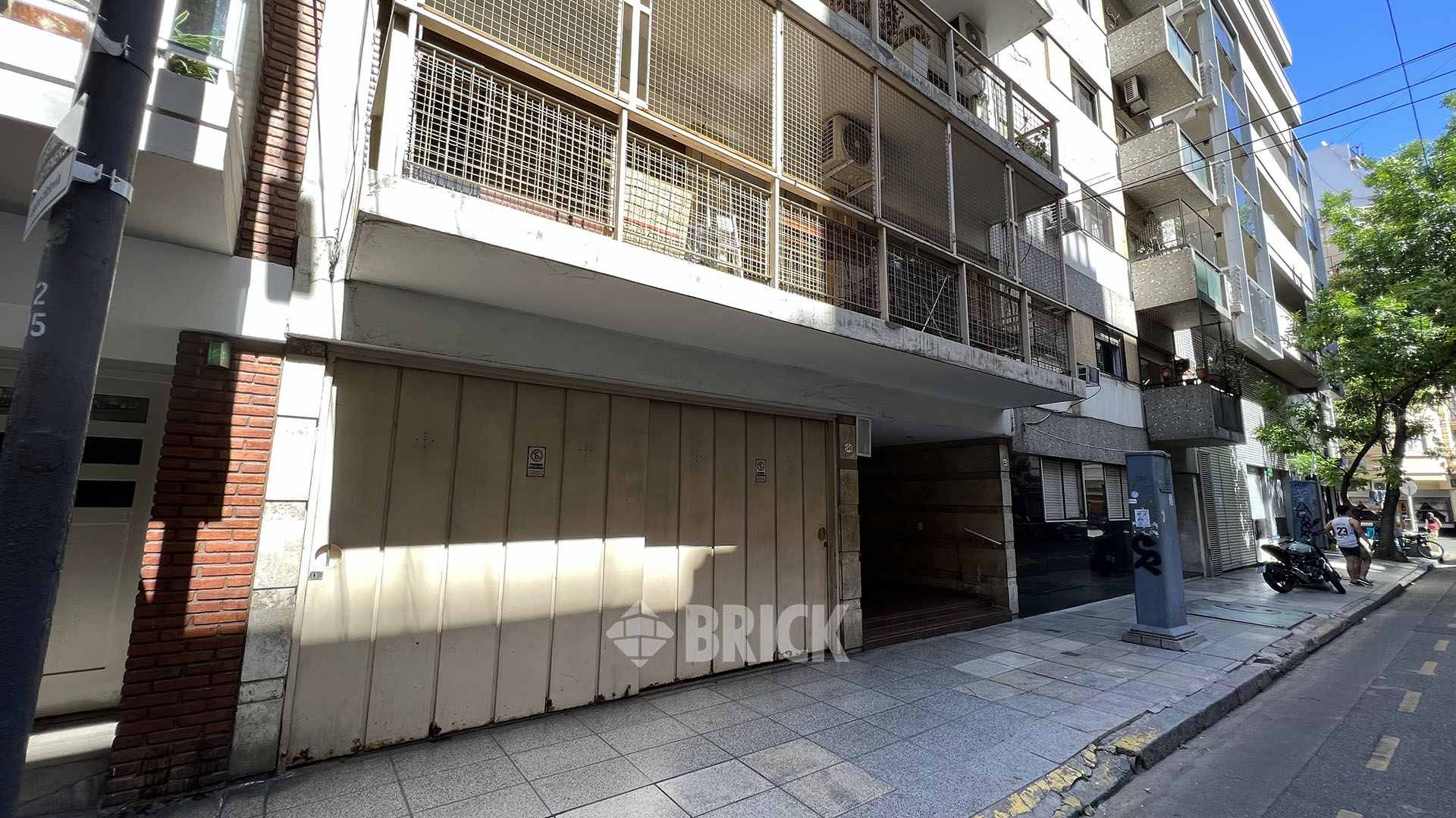 ECUADOR al 1500 Piso PB 28