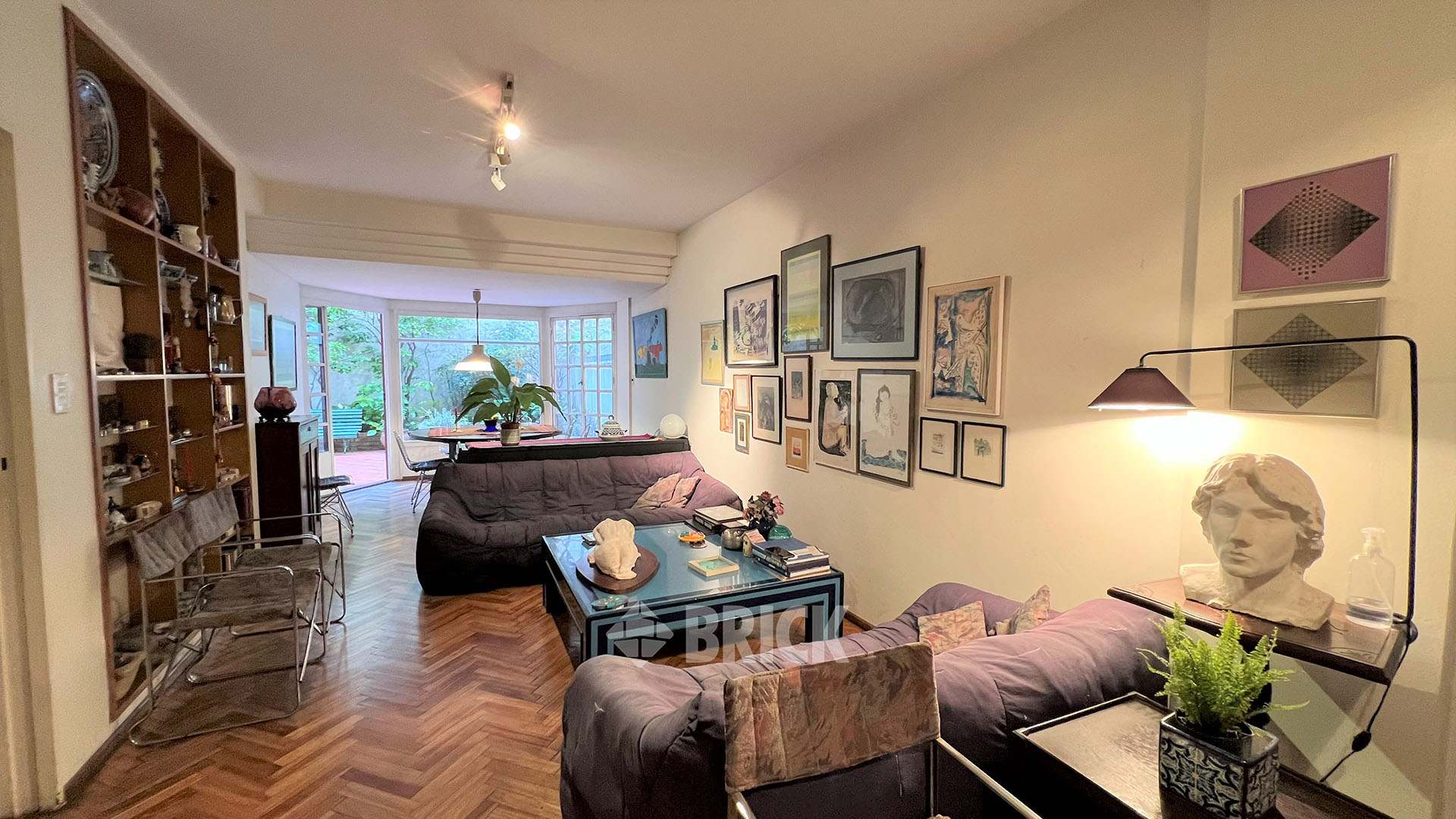 ECUADOR al 1500 Piso PB 2