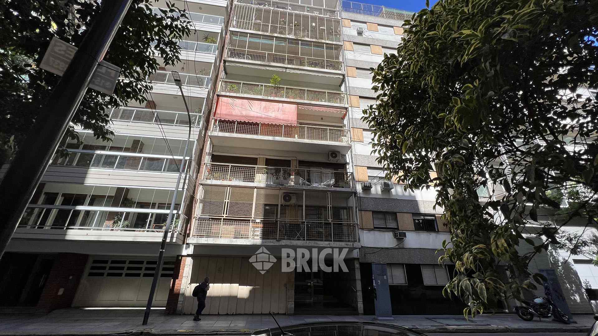 ECUADOR al 1500 Piso PB 29