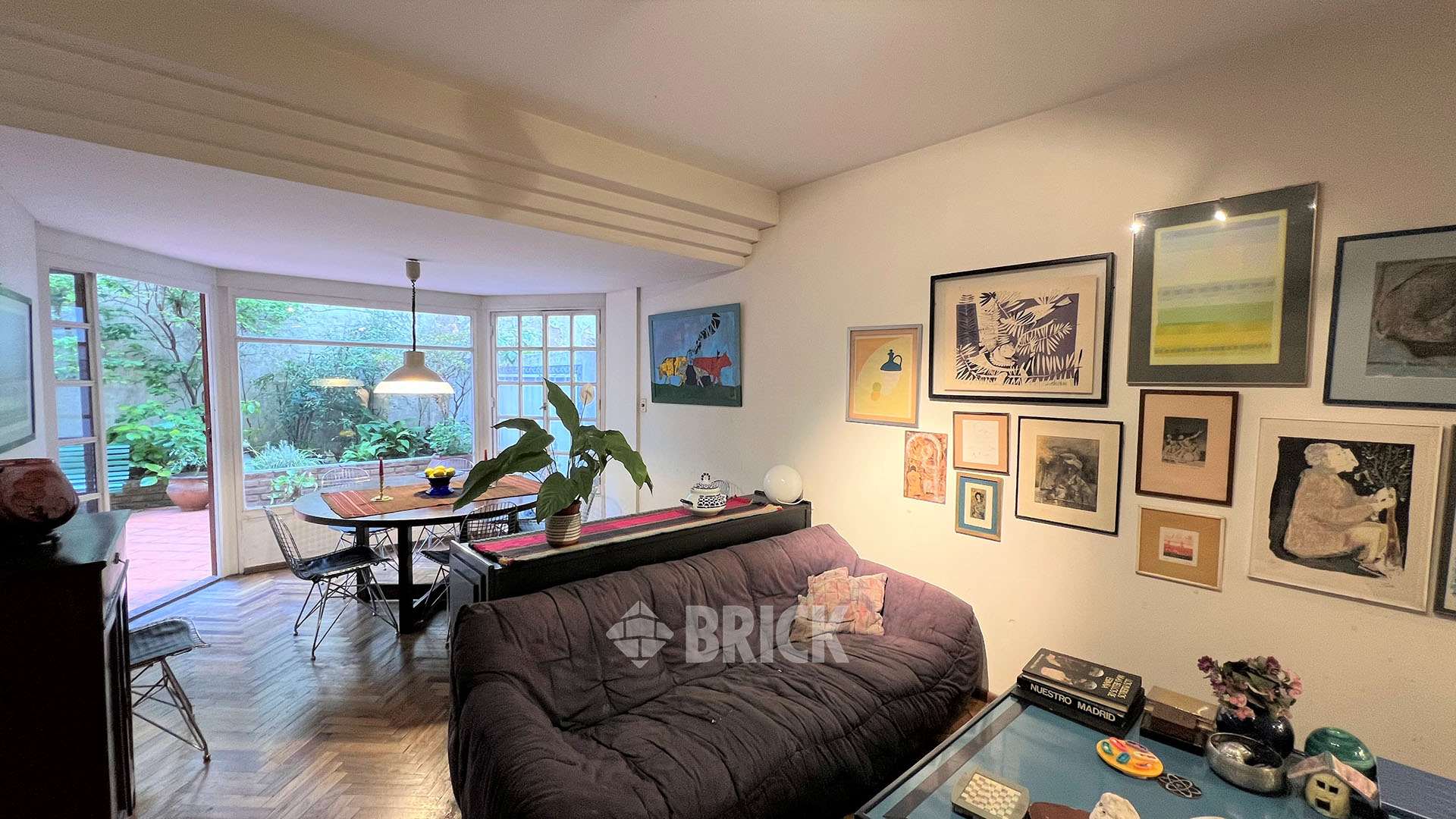 ECUADOR al 1500 Piso PB 4