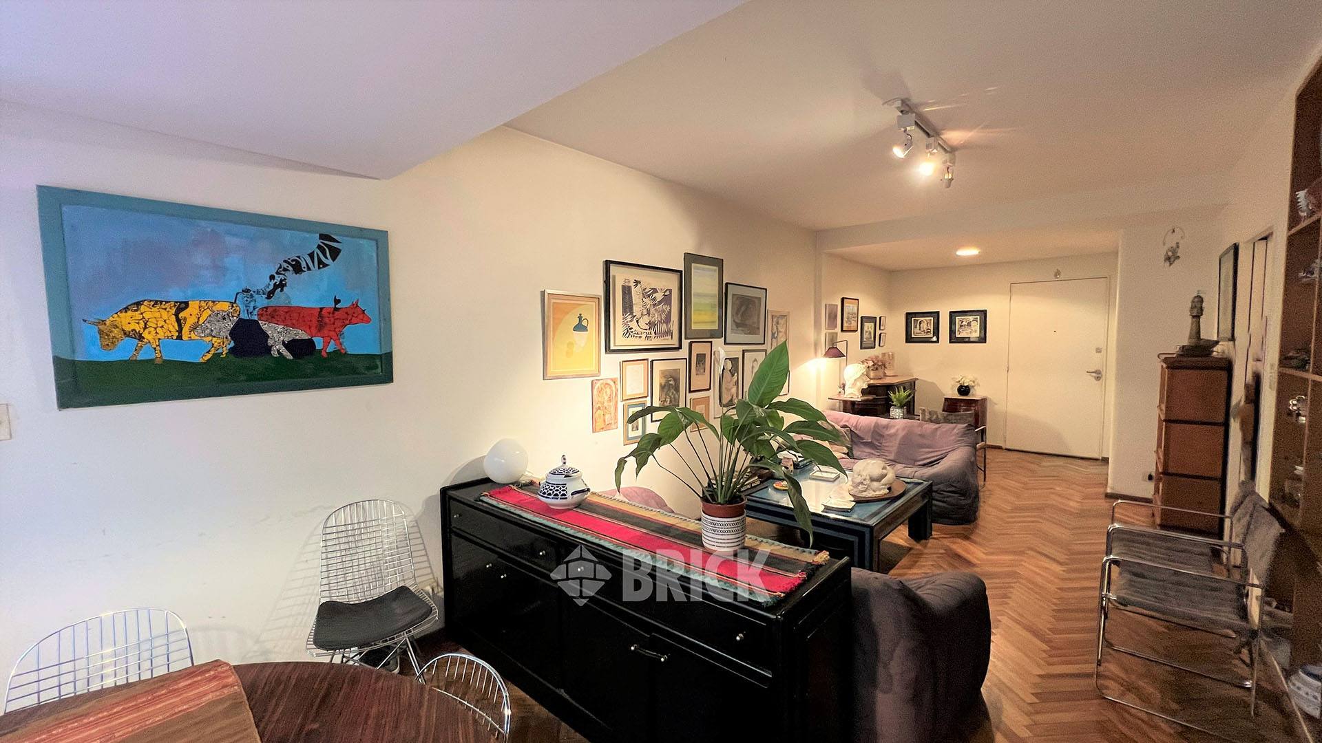 ECUADOR al 1500 Piso PB 7