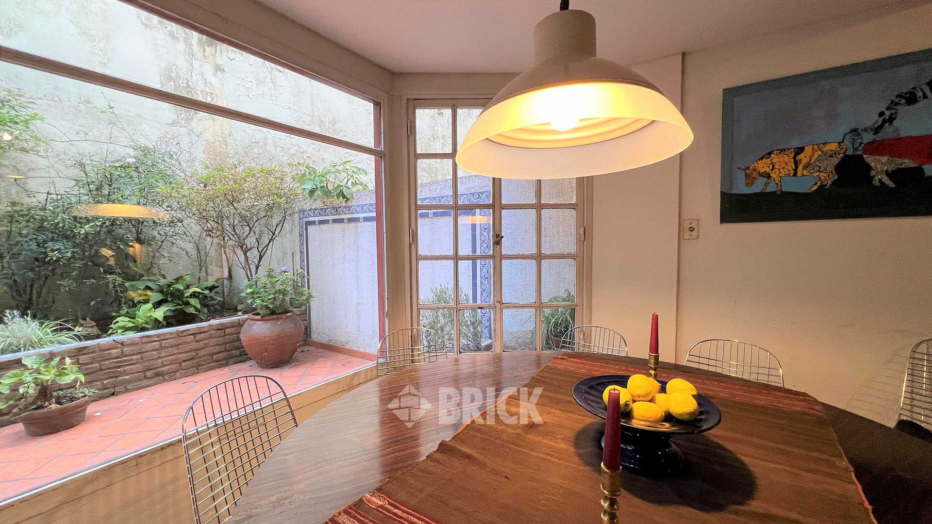 ECUADOR al 1500 Piso PB 8