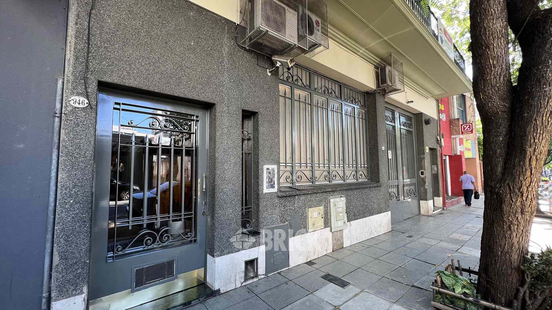 FREIRE, RAMON al 900 Piso 1 18