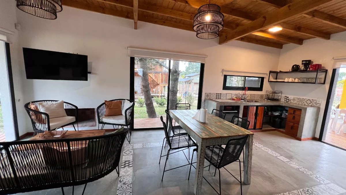 LAS GAVIOTAS (CALLE 30) 10